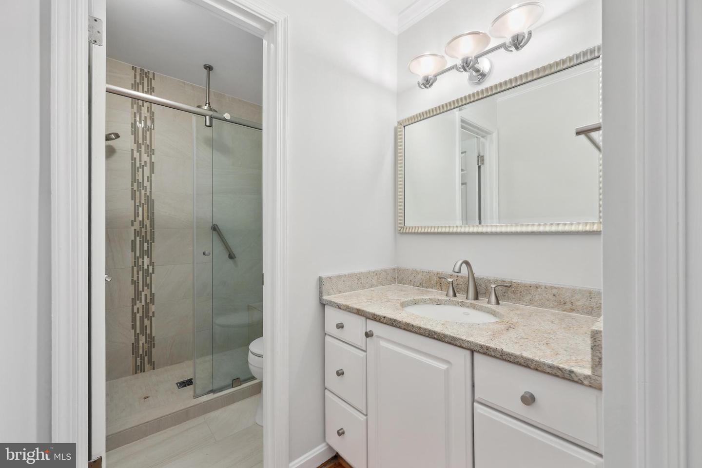 9528 WALLINGFORD DR, BURKE, Virginia 22015, 4 Bedrooms Bedrooms, ,3 BathroomsBathrooms,Residential,For sale,9528 WALLINGFORD DR,VAFX2246784 MLS # VAFX2246784