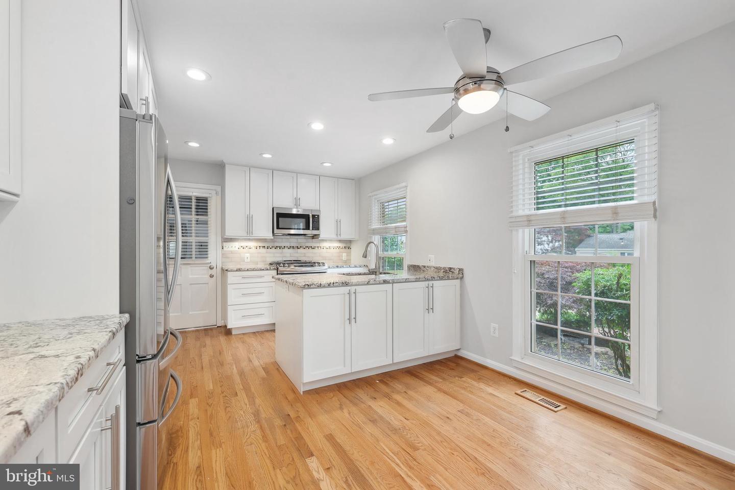 9528 WALLINGFORD DR, BURKE, Virginia 22015, 4 Bedrooms Bedrooms, ,3 BathroomsBathrooms,Residential,For sale,9528 WALLINGFORD DR,VAFX2246784 MLS # VAFX2246784