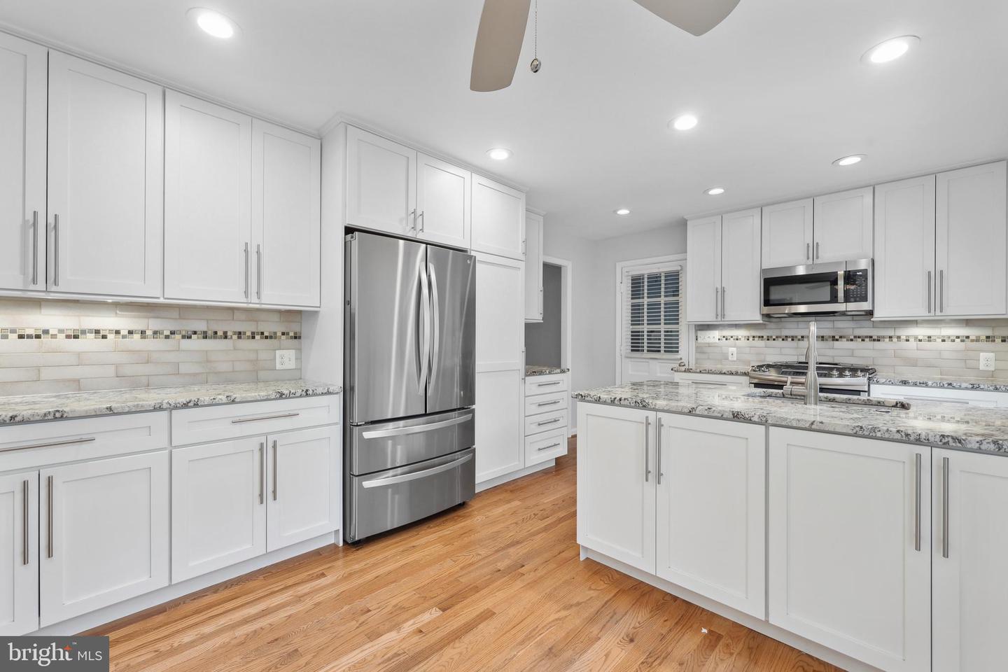 9528 WALLINGFORD DR, BURKE, Virginia 22015, 4 Bedrooms Bedrooms, ,3 BathroomsBathrooms,Residential,For sale,9528 WALLINGFORD DR,VAFX2246784 MLS # VAFX2246784