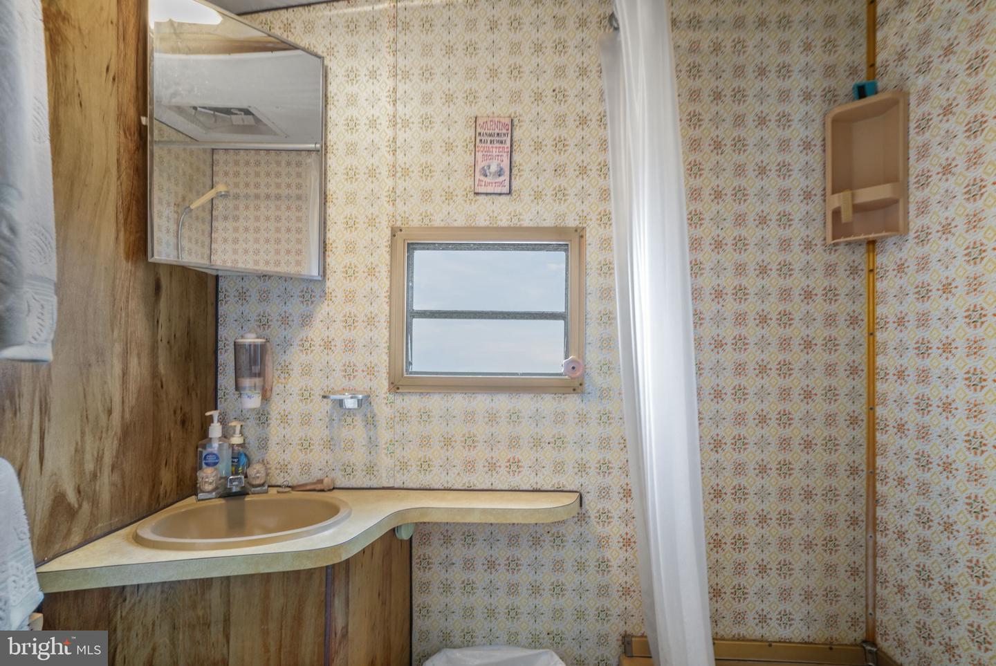 8096 MIRE POND ONE, CHINCOTEAGUE ISLAND, Virginia 23336, 1 Bedroom Bedrooms, ,1 BathroomBathrooms,Residential,For sale,8096 MIRE POND ONE,VAAC2001928 MLS # VAAC2001928