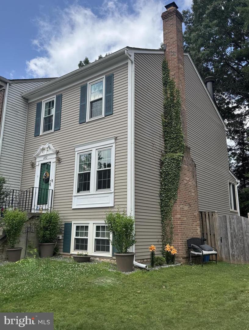 6082 CLAY SPUR CT, CENTREVILLE, Virginia 20121, 3 Bedrooms Bedrooms, ,2 BathroomsBathrooms,Residential,For sale,6082 CLAY SPUR CT,VAFX2246806 MLS # VAFX2246806