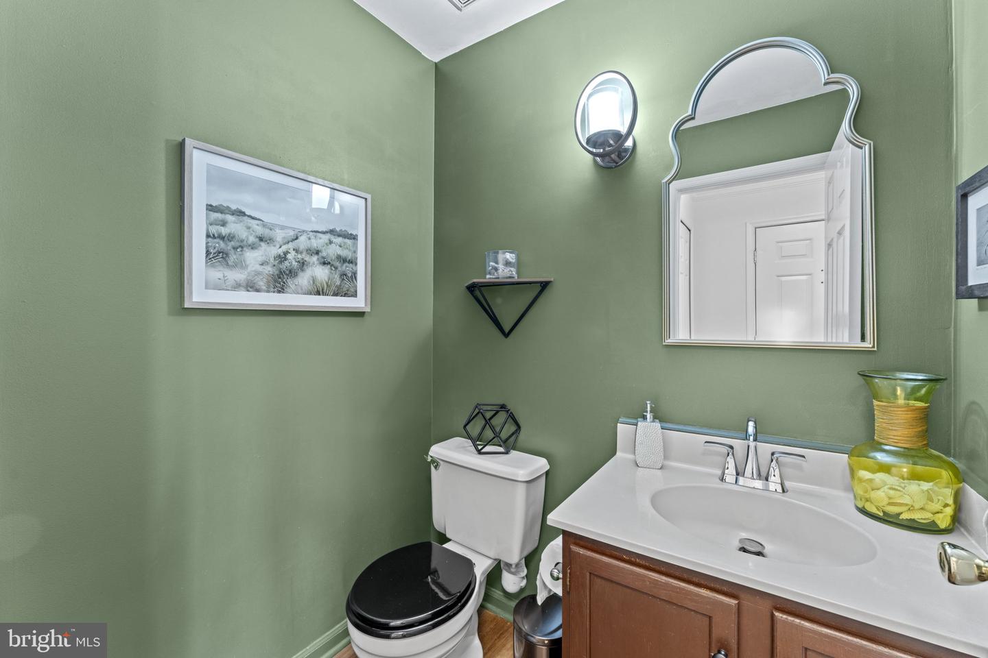 6082 CLAY SPUR CT, CENTREVILLE, Virginia 20121, 3 Bedrooms Bedrooms, ,2 BathroomsBathrooms,Residential,For sale,6082 CLAY SPUR CT,VAFX2246806 MLS # VAFX2246806