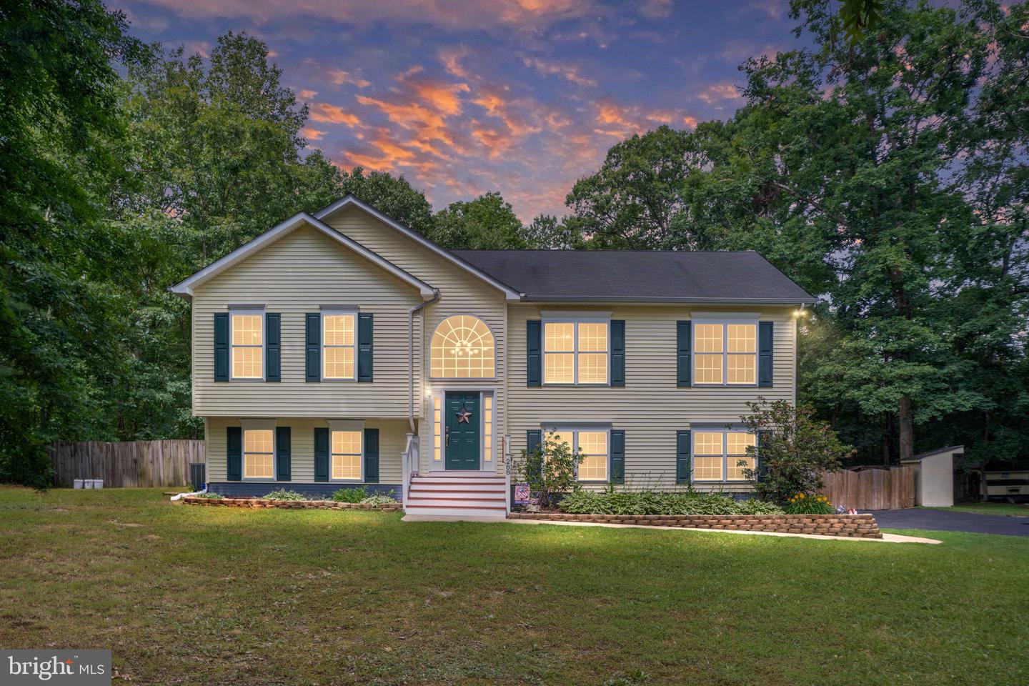 288 CROPP RD, FREDERICKSBURG, Virginia 22406, 3 Bedrooms Bedrooms, ,3 BathroomsBathrooms,Residential,For sale,288 CROPP RD,VAST2039710 MLS # VAST2039710