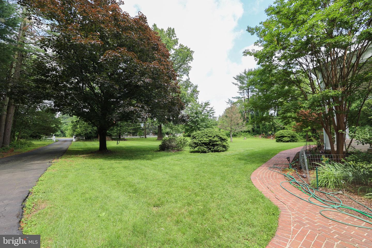 865 SENECA RD, GREAT FALLS, Virginia 22066, 4 Bedrooms Bedrooms, ,3 BathroomsBathrooms,Residential,For sale,865 SENECA RD,VAFX2246894 MLS # VAFX2246894