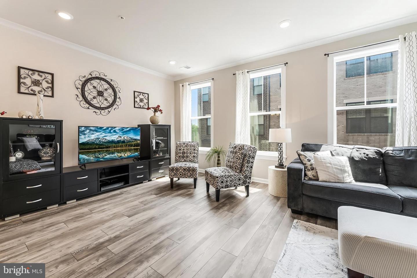 20652 RIVER LIFFEY TER, STERLING, Virginia 20166, 3 Bedrooms Bedrooms, ,2 BathroomsBathrooms,Residential,For sale,20652 RIVER LIFFEY TER,VALO2099330 MLS # VALO2099330