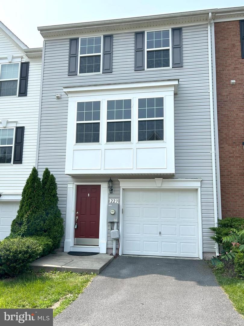 223 MONTICELLO SQ, WINCHESTER, Virginia 22602, 3 Bedrooms Bedrooms, ,2 BathroomsBathrooms,Residential,For sale,223 MONTICELLO SQ,VAFV2034818 MLS # VAFV2034818