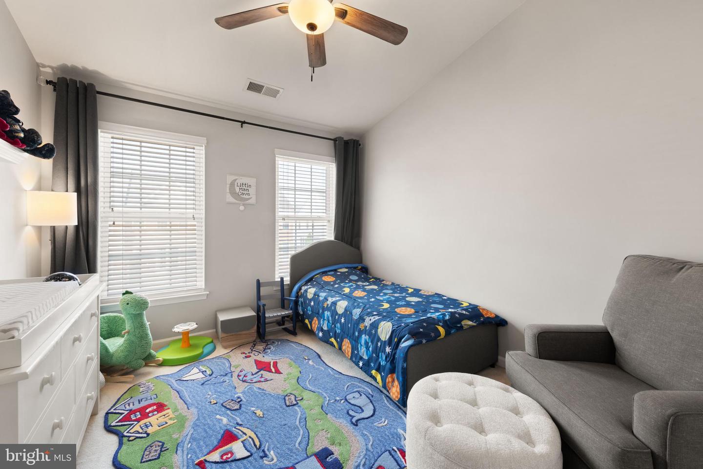 25198 LARKS TER, CHANTILLY, Virginia 20152, 3 Bedrooms Bedrooms, ,2 BathroomsBathrooms,Residential,For sale,25198 LARKS TER,VALO2099384 MLS # VALO2099384