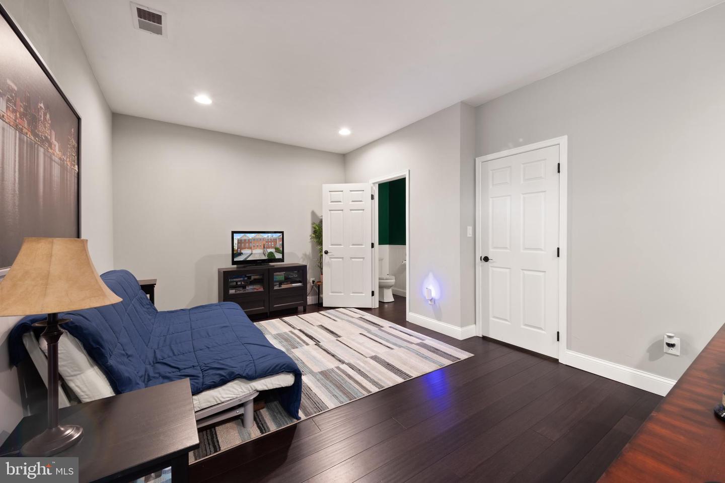 25198 LARKS TER, CHANTILLY, Virginia 20152, 3 Bedrooms Bedrooms, ,2 BathroomsBathrooms,Residential,For sale,25198 LARKS TER,VALO2099384 MLS # VALO2099384