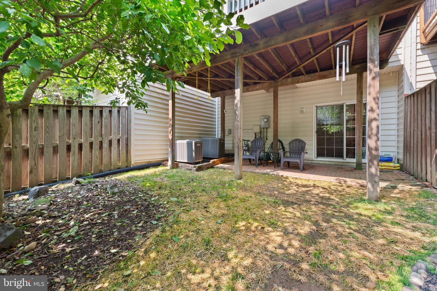 25198 LARKS TER, CHANTILLY, Virginia 20152, 3 Bedrooms Bedrooms, ,2 BathroomsBathrooms,Residential,For sale,25198 LARKS TER,VALO2099384 MLS # VALO2099384