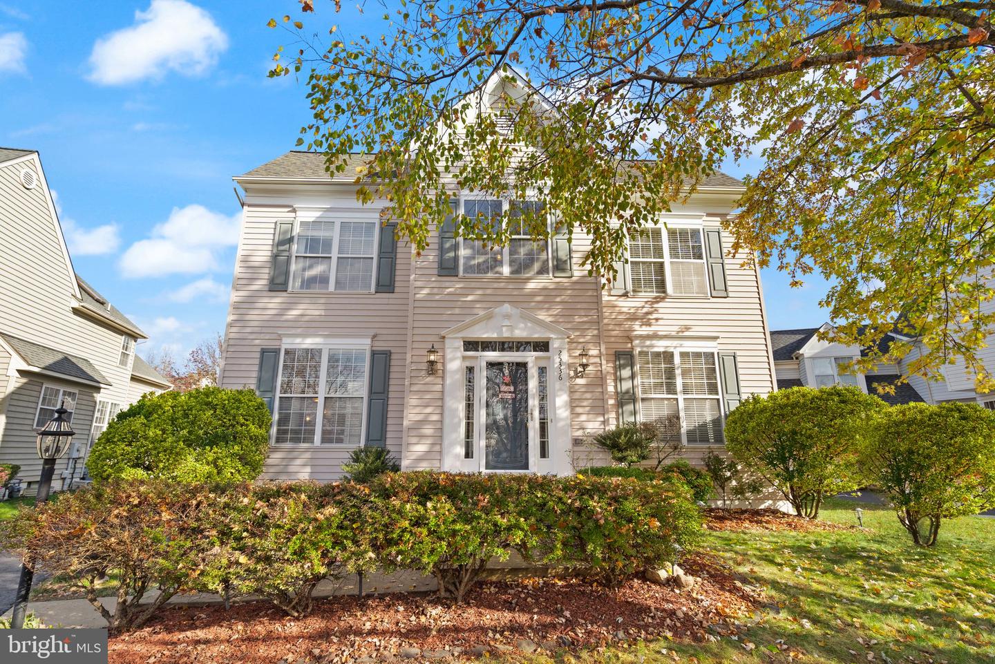 25336 RIPLEYS FIELD DR, CHANTILLY, Virginia 20152, 3 Bedrooms Bedrooms, ,3 BathroomsBathrooms,Residential,For sale,25336 RIPLEYS FIELD DR,VALO2099466 MLS # VALO2099466