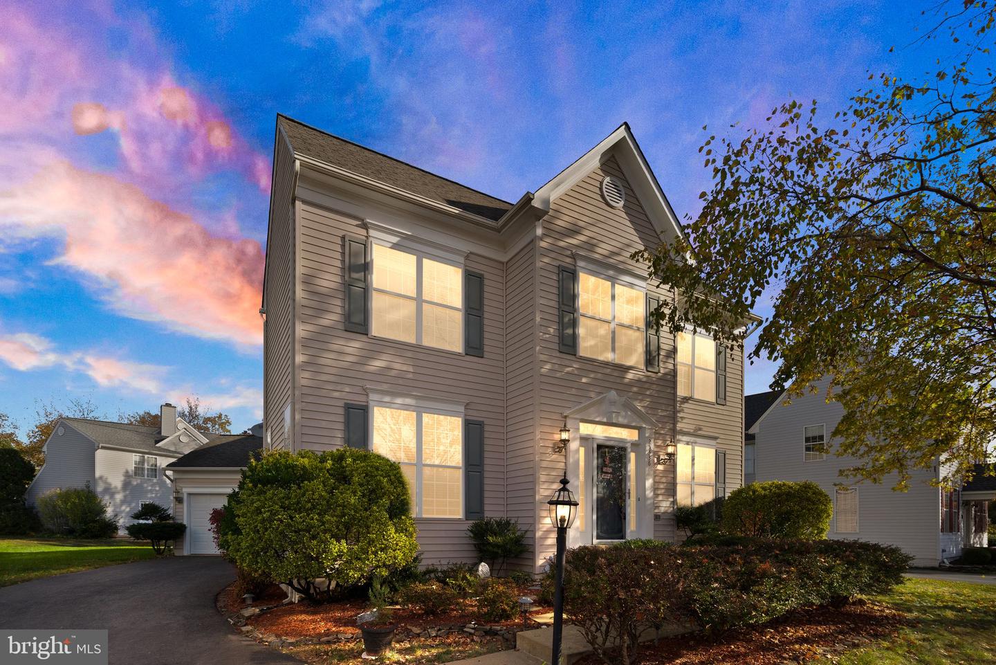 25336 RIPLEYS FIELD DR, CHANTILLY, Virginia 20152, 3 Bedrooms Bedrooms, ,3 BathroomsBathrooms,Residential,For sale,25336 RIPLEYS FIELD DR,VALO2099466 MLS # VALO2099466