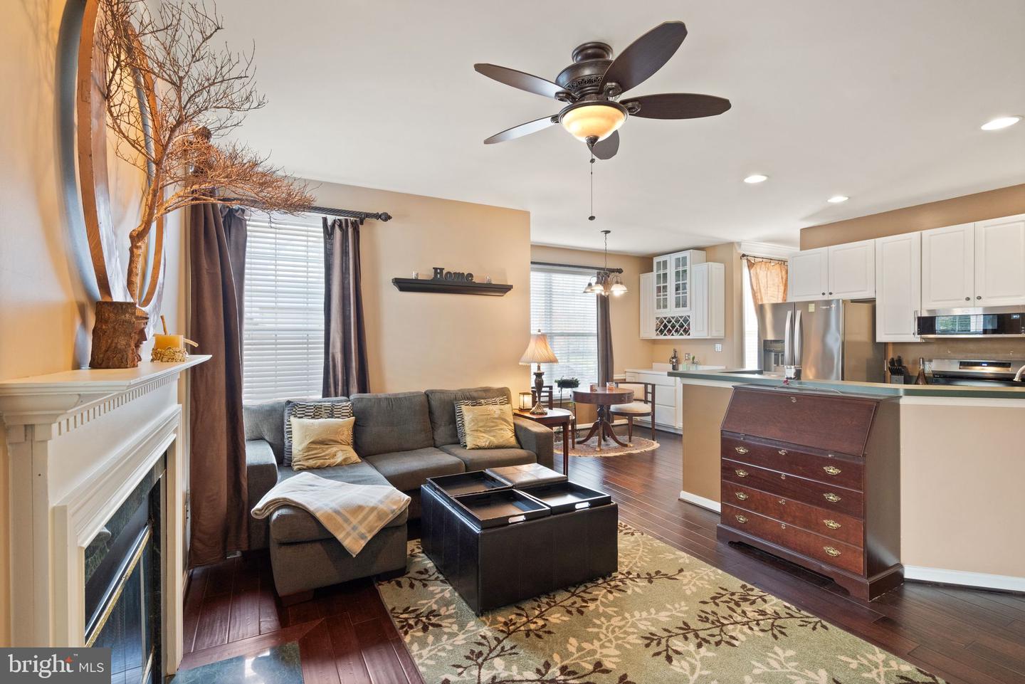 25336 RIPLEYS FIELD DR, CHANTILLY, Virginia 20152, 3 Bedrooms Bedrooms, ,3 BathroomsBathrooms,Residential,For sale,25336 RIPLEYS FIELD DR,VALO2099466 MLS # VALO2099466