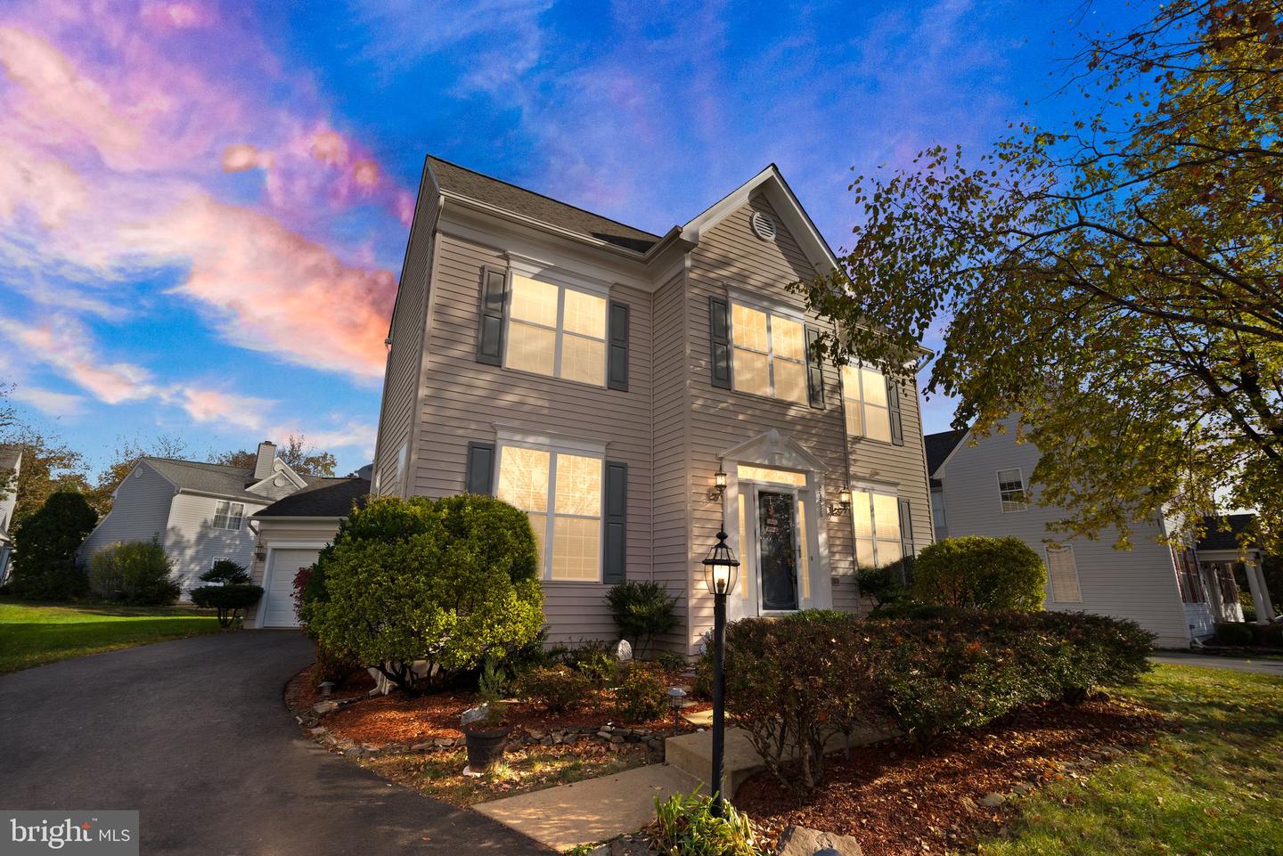 25336 RIPLEYS FIELD DR, CHANTILLY, Virginia 20152, 3 Bedrooms Bedrooms, ,3 BathroomsBathrooms,Residential,For sale,25336 RIPLEYS FIELD DR,VALO2099466 MLS # VALO2099466