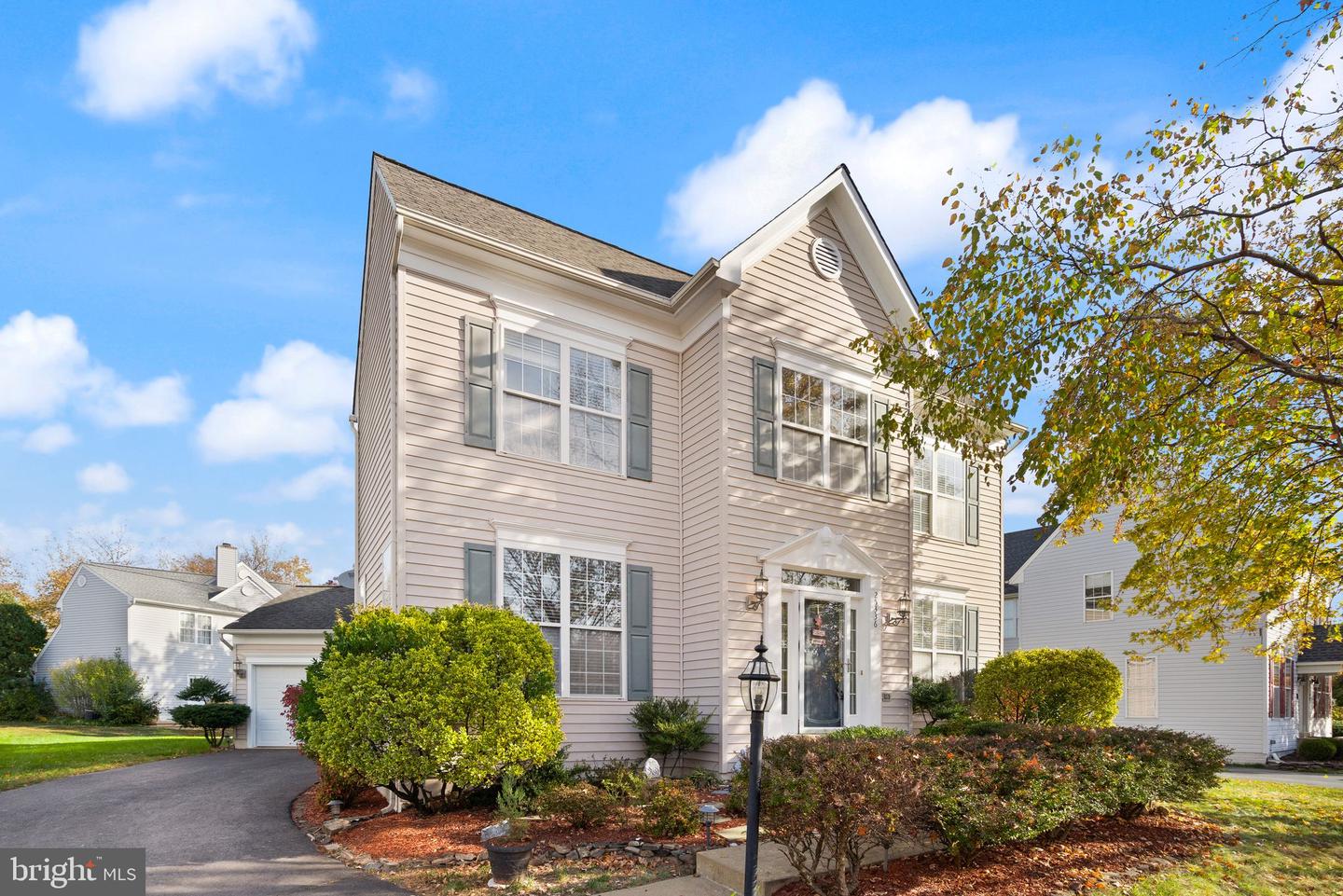 25336 RIPLEYS FIELD DR, CHANTILLY, Virginia 20152, 3 Bedrooms Bedrooms, ,3 BathroomsBathrooms,Residential,For sale,25336 RIPLEYS FIELD DR,VALO2099466 MLS # VALO2099466