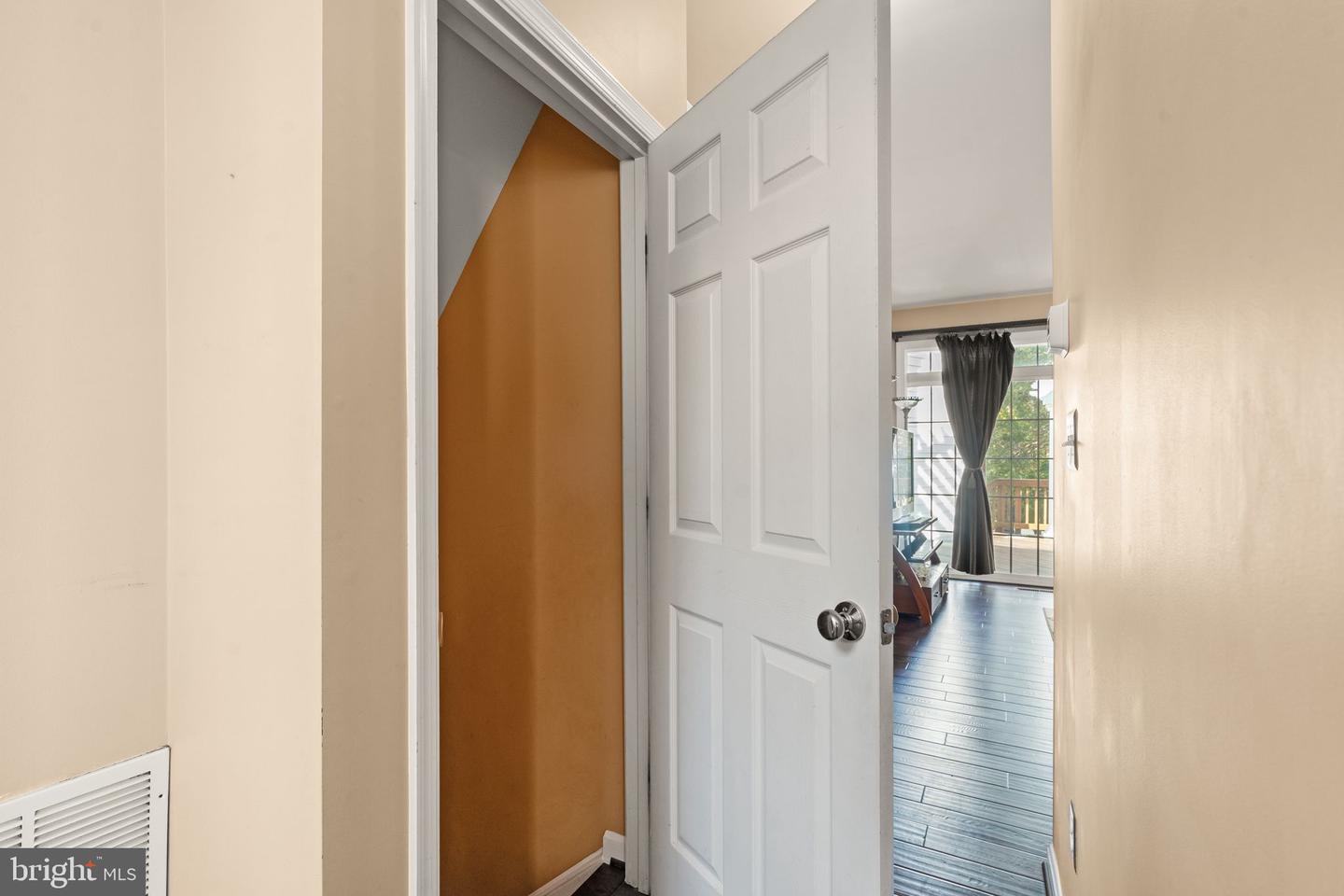 25336 RIPLEYS FIELD DR, CHANTILLY, Virginia 20152, 3 Bedrooms Bedrooms, ,3 BathroomsBathrooms,Residential,For sale,25336 RIPLEYS FIELD DR,VALO2099466 MLS # VALO2099466
