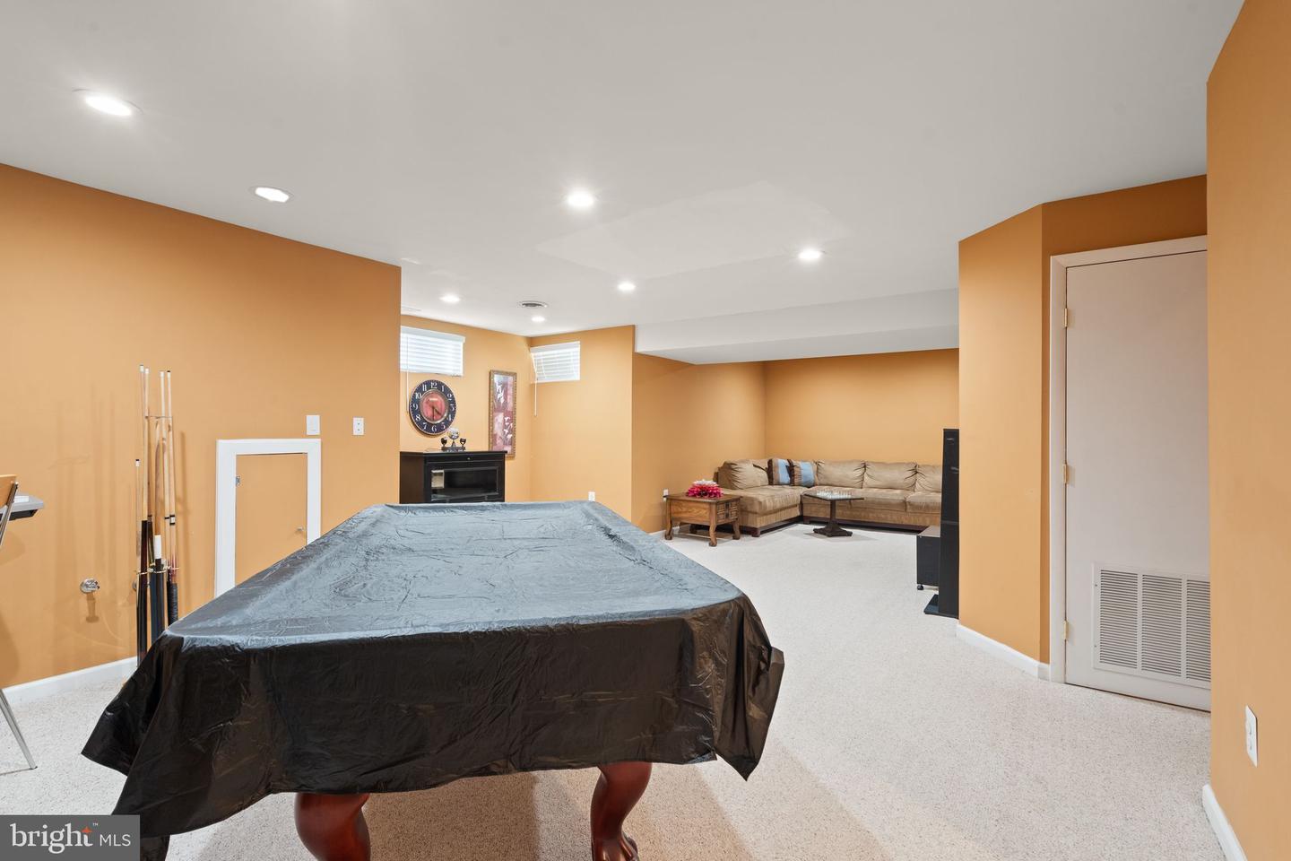 25336 RIPLEYS FIELD DR, CHANTILLY, Virginia 20152, 3 Bedrooms Bedrooms, ,3 BathroomsBathrooms,Residential,For sale,25336 RIPLEYS FIELD DR,VALO2099466 MLS # VALO2099466