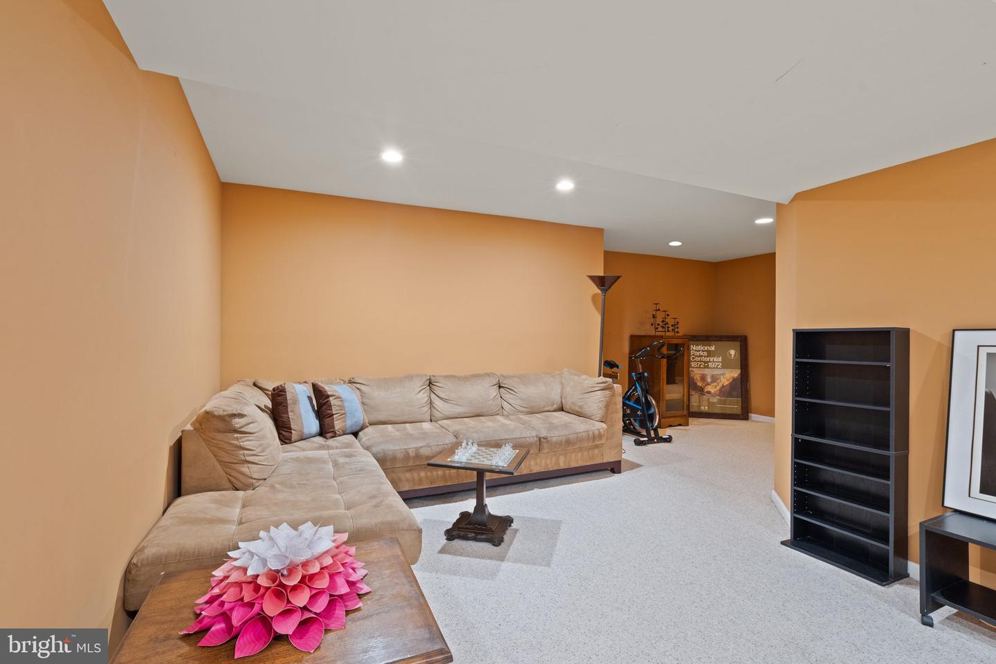 25336 RIPLEYS FIELD DR, CHANTILLY, Virginia 20152, 3 Bedrooms Bedrooms, ,3 BathroomsBathrooms,Residential,For sale,25336 RIPLEYS FIELD DR,VALO2099466 MLS # VALO2099466
