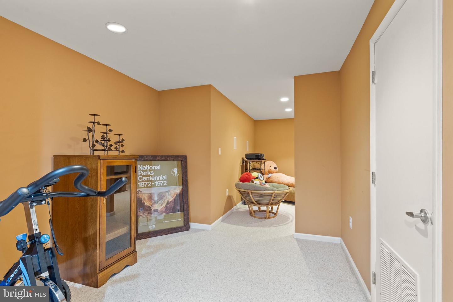 25336 RIPLEYS FIELD DR, CHANTILLY, Virginia 20152, 3 Bedrooms Bedrooms, ,3 BathroomsBathrooms,Residential,For sale,25336 RIPLEYS FIELD DR,VALO2099466 MLS # VALO2099466