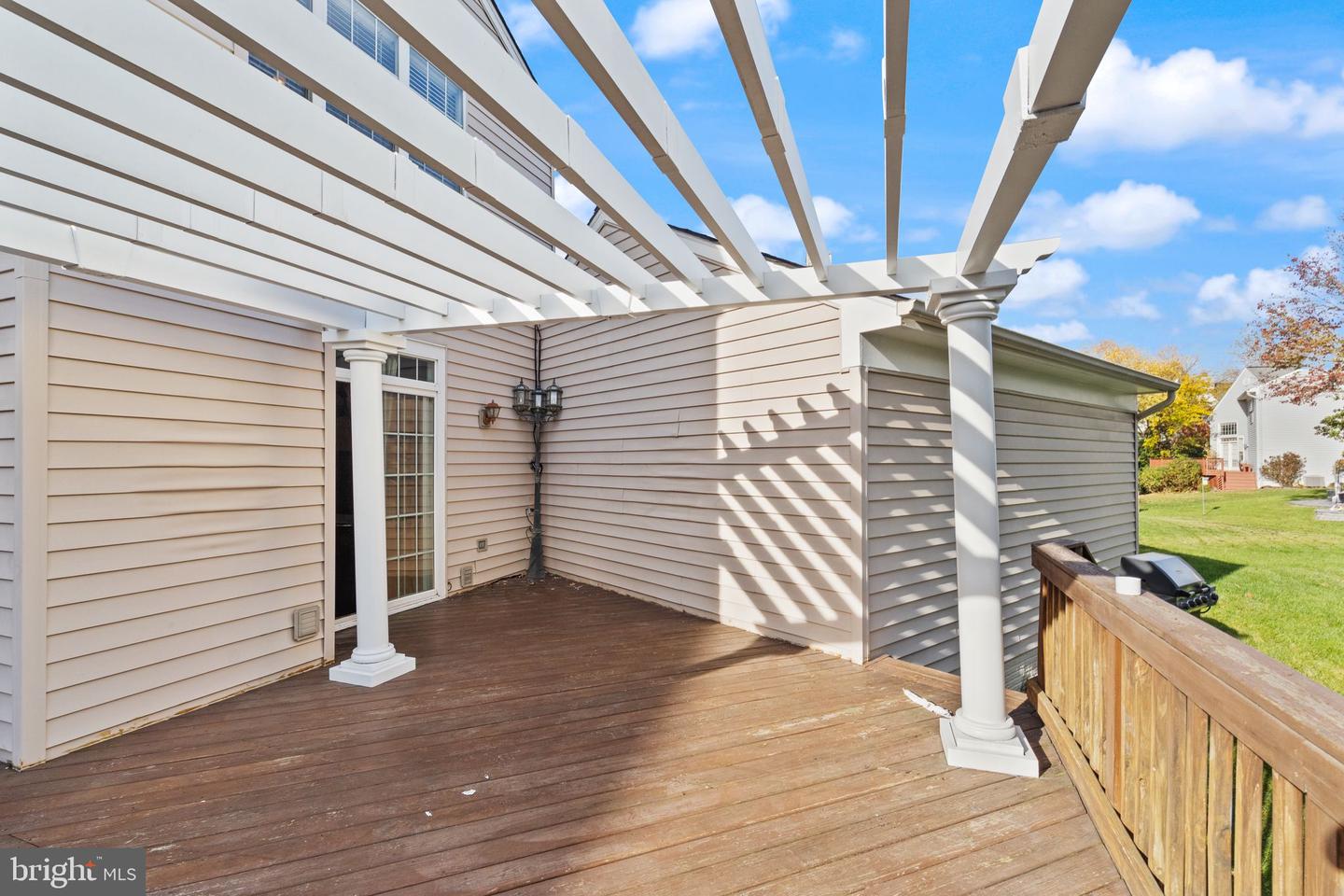 25336 RIPLEYS FIELD DR, CHANTILLY, Virginia 20152, 3 Bedrooms Bedrooms, ,3 BathroomsBathrooms,Residential,For sale,25336 RIPLEYS FIELD DR,VALO2099466 MLS # VALO2099466