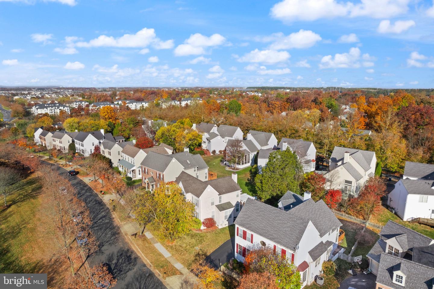 25336 RIPLEYS FIELD DR, CHANTILLY, Virginia 20152, 3 Bedrooms Bedrooms, ,3 BathroomsBathrooms,Residential,For sale,25336 RIPLEYS FIELD DR,VALO2099466 MLS # VALO2099466