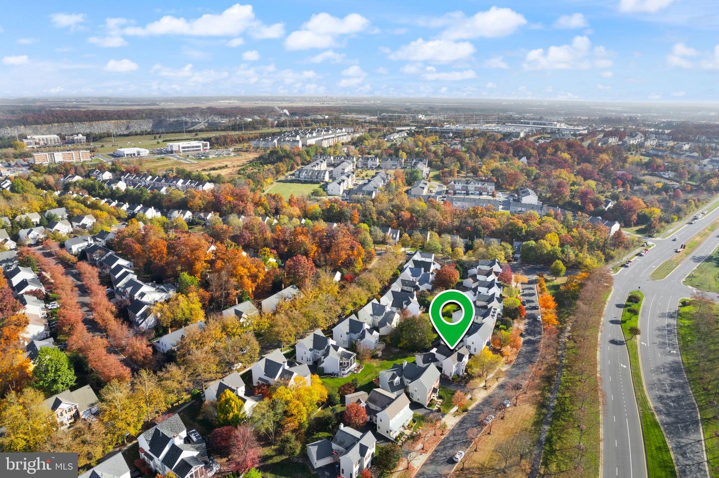 25336 RIPLEYS FIELD DR, CHANTILLY, Virginia 20152, 3 Bedrooms Bedrooms, ,3 BathroomsBathrooms,Residential,For sale,25336 RIPLEYS FIELD DR,VALO2099466 MLS # VALO2099466