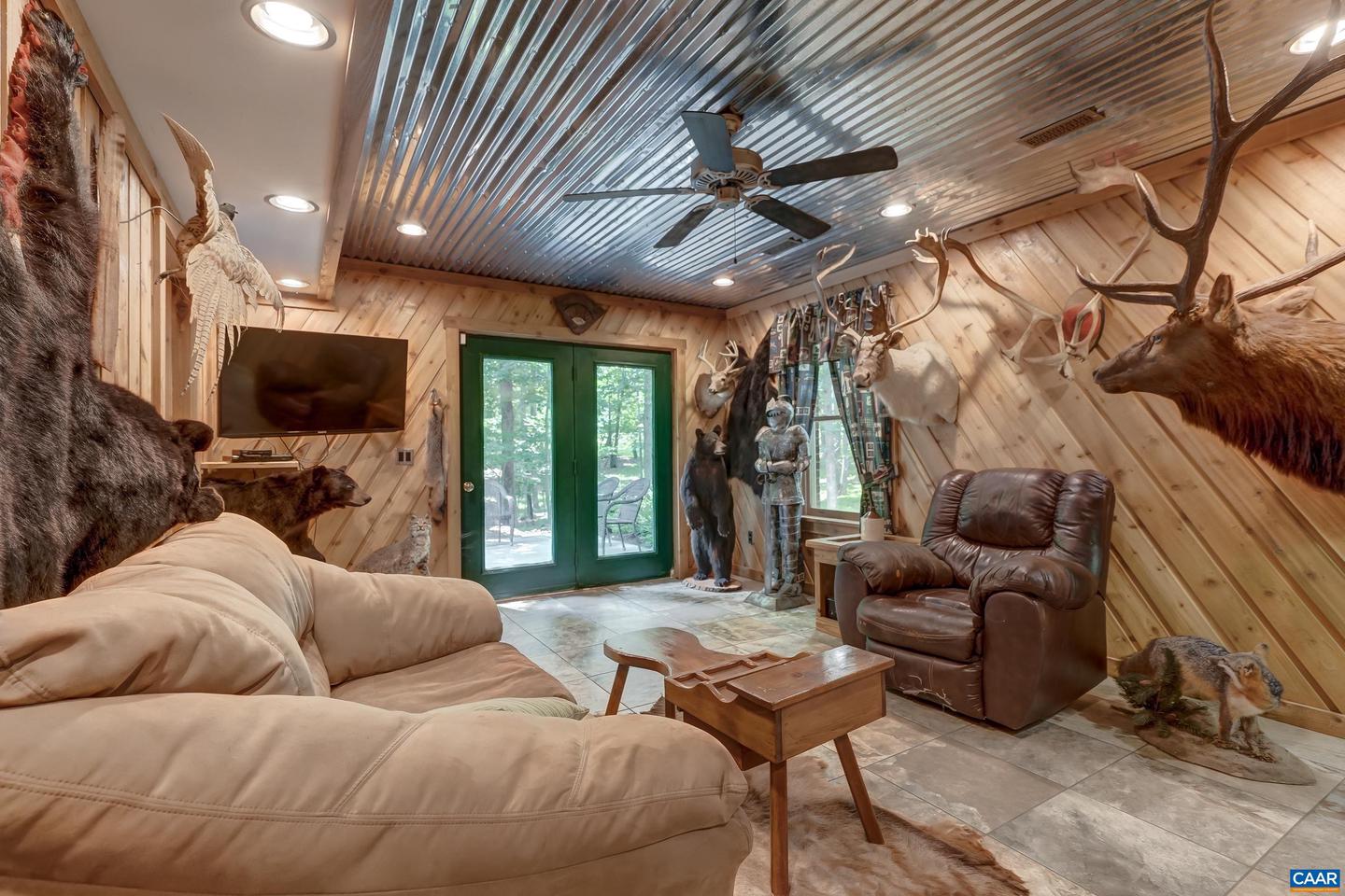 1505 RUNNING DEER DR, KESWICK, Virginia 22947, 3 Bedrooms Bedrooms, ,4 BathroomsBathrooms,Residential,For sale,1505 RUNNING DEER DR,665658 MLS # 665658