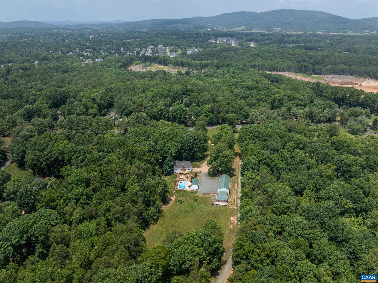 1505 RUNNING DEER DR, KESWICK, Virginia 22947, 3 Bedrooms Bedrooms, ,4 BathroomsBathrooms,Residential,For sale,1505 RUNNING DEER DR,665658 MLS # 665658