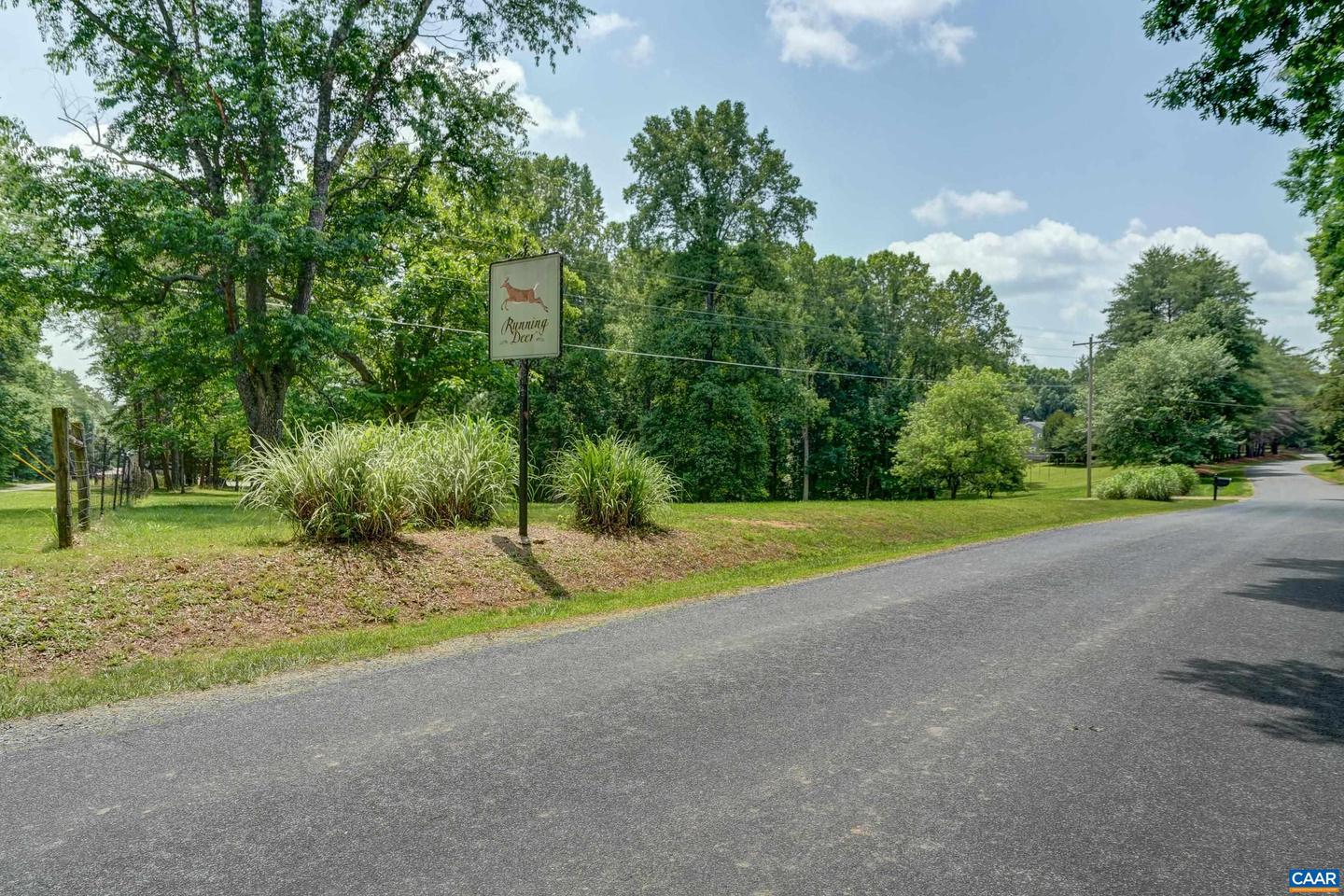 1505 RUNNING DEER DR, KESWICK, Virginia 22947, 3 Bedrooms Bedrooms, ,4 BathroomsBathrooms,Residential,For sale,1505 RUNNING DEER DR,665658 MLS # 665658