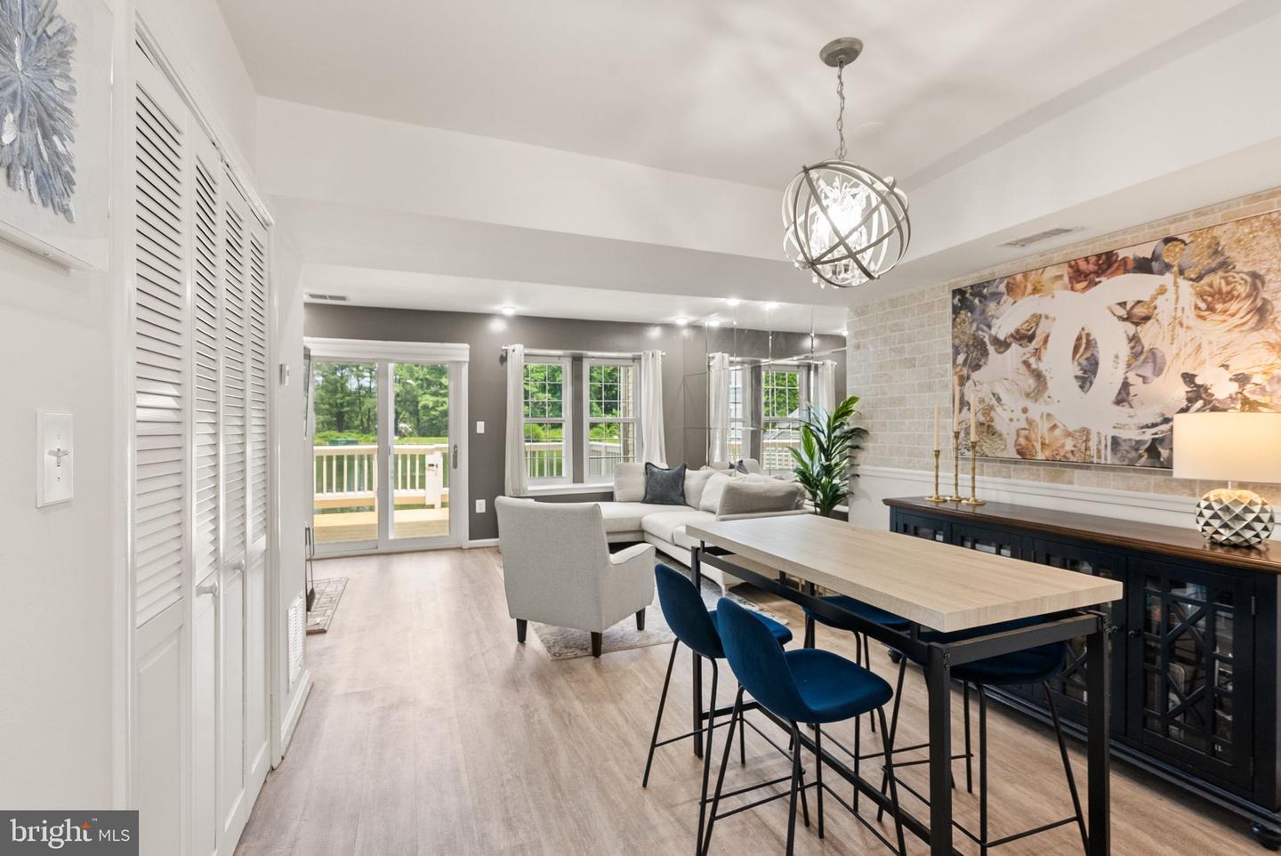 3342 LAKESIDE VIEW DR #4-2, FALLS CHURCH, Virginia 22041, 2 Bedrooms Bedrooms, ,2 BathroomsBathrooms,Residential,For sale,3342 LAKESIDE VIEW DR #4-2,VAFX2247044 MLS # VAFX2247044