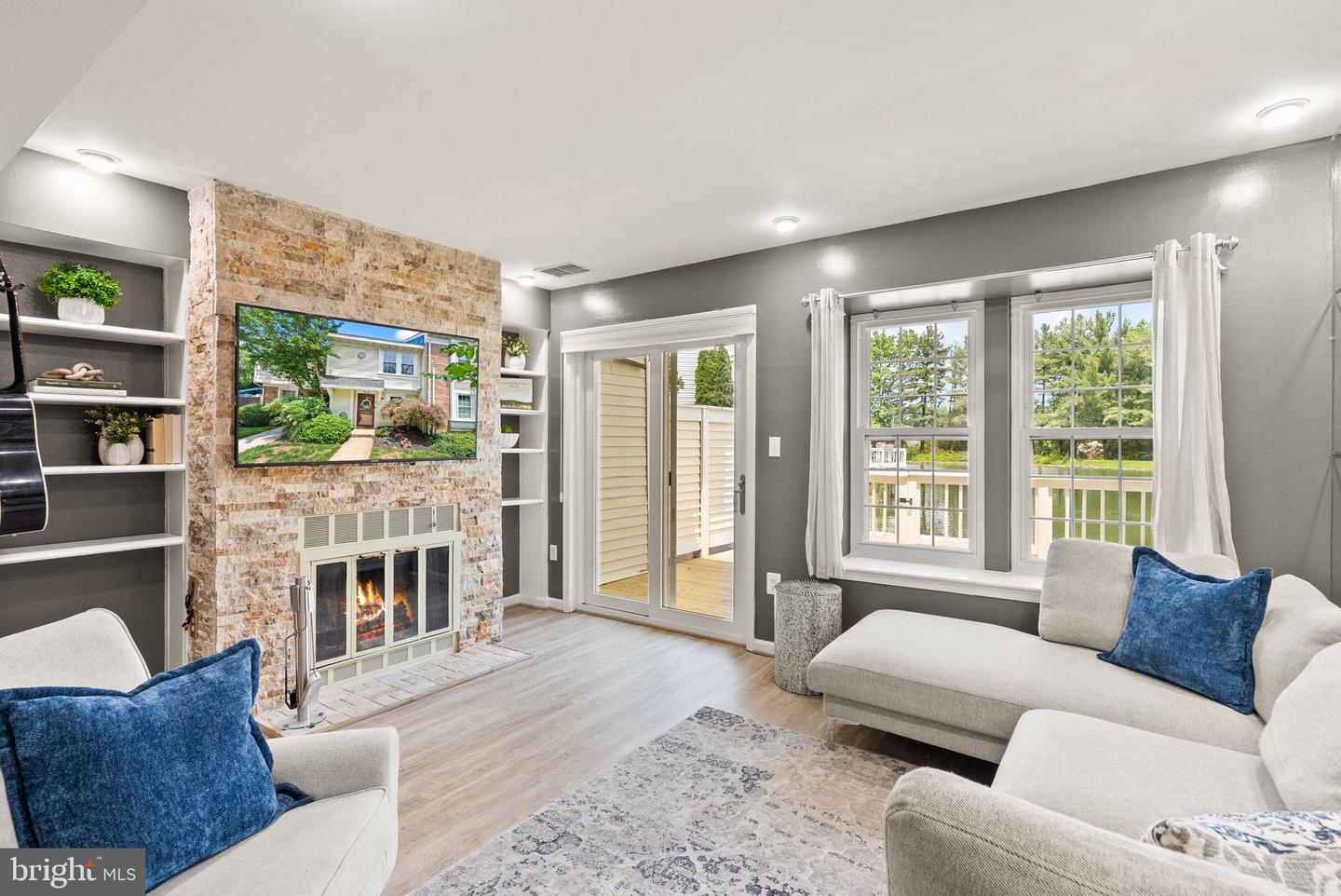 3342 LAKESIDE VIEW DR #4-2, FALLS CHURCH, Virginia 22041, 2 Bedrooms Bedrooms, ,2 BathroomsBathrooms,Residential,For sale,3342 LAKESIDE VIEW DR #4-2,VAFX2247044 MLS # VAFX2247044