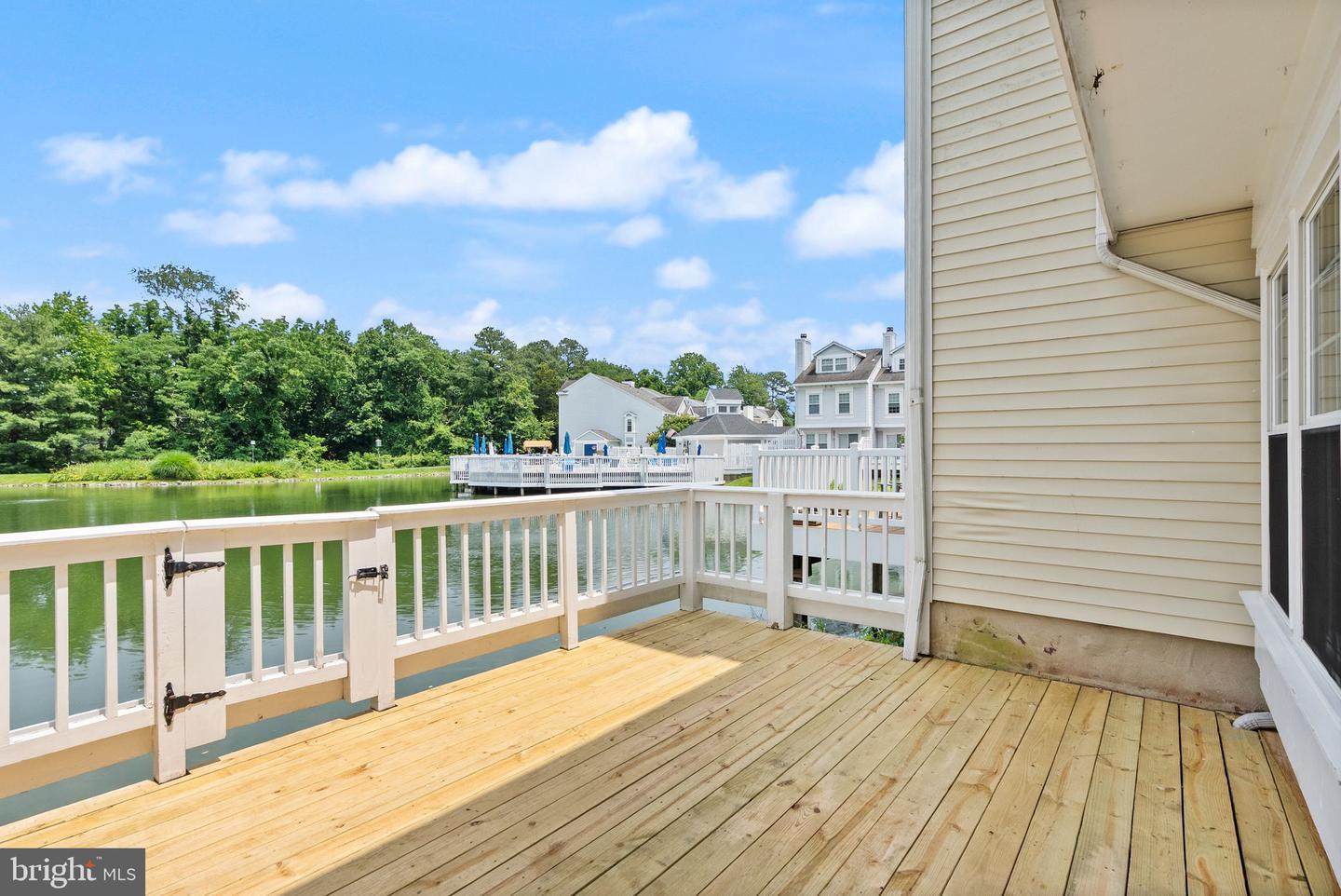3342 LAKESIDE VIEW DR #4-2, FALLS CHURCH, Virginia 22041, 2 Bedrooms Bedrooms, ,2 BathroomsBathrooms,Residential,For sale,3342 LAKESIDE VIEW DR #4-2,VAFX2247044 MLS # VAFX2247044