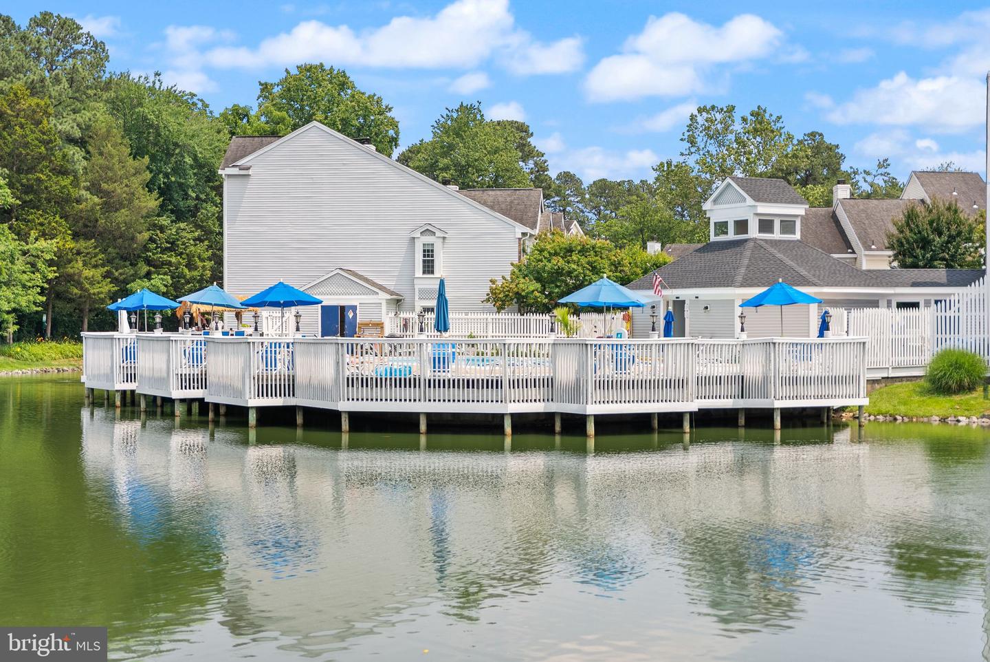 3342 LAKESIDE VIEW DR #4-2, FALLS CHURCH, Virginia 22041, 2 Bedrooms Bedrooms, ,2 BathroomsBathrooms,Residential,For sale,3342 LAKESIDE VIEW DR #4-2,VAFX2247044 MLS # VAFX2247044