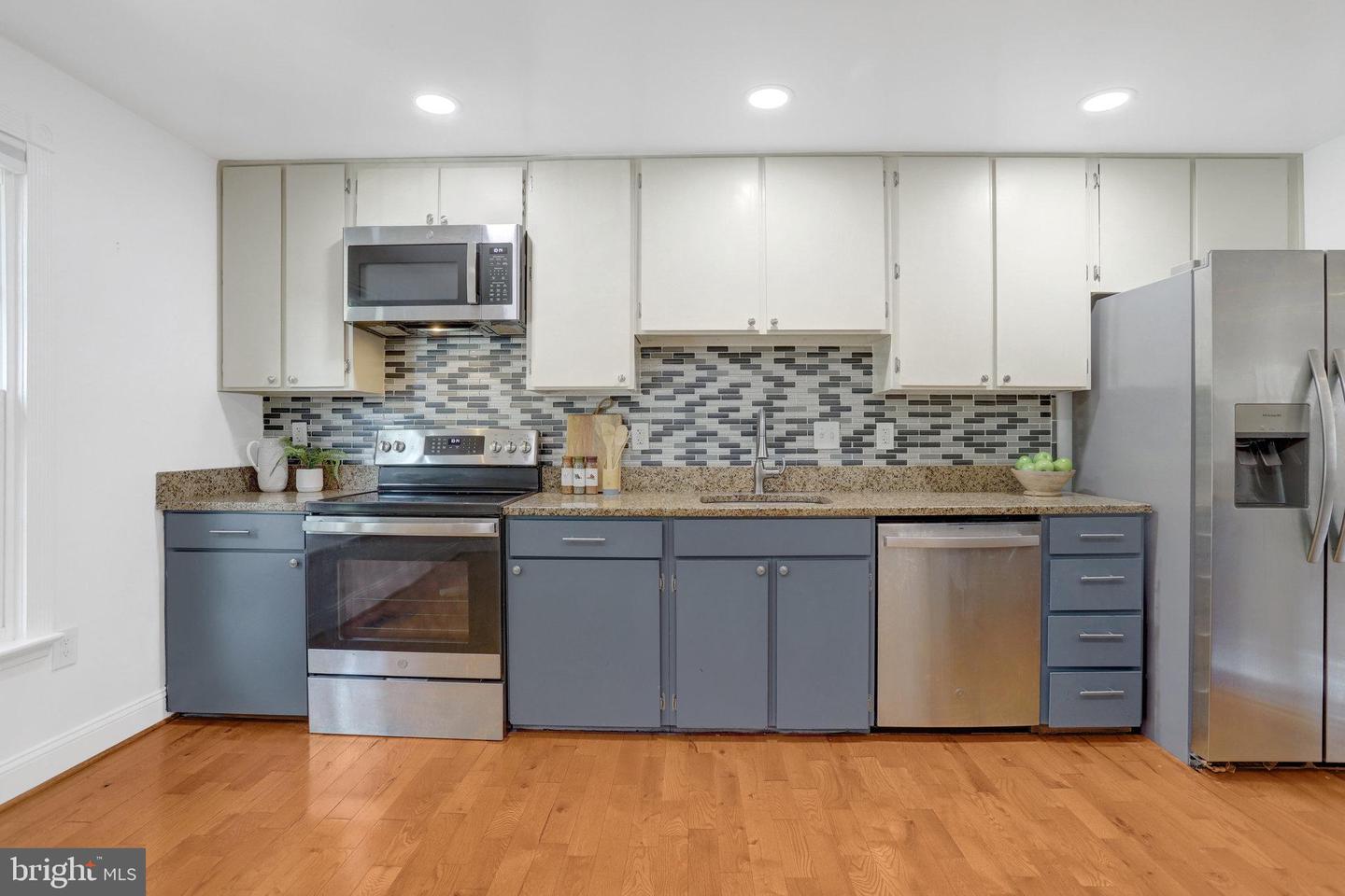 8108 RHODELL LN, SPRINGFIELD, Virginia 22153, 4 Bedrooms Bedrooms, ,3 BathroomsBathrooms,Residential,For sale,8108 RHODELL LN,VAFX2247058 MLS # VAFX2247058