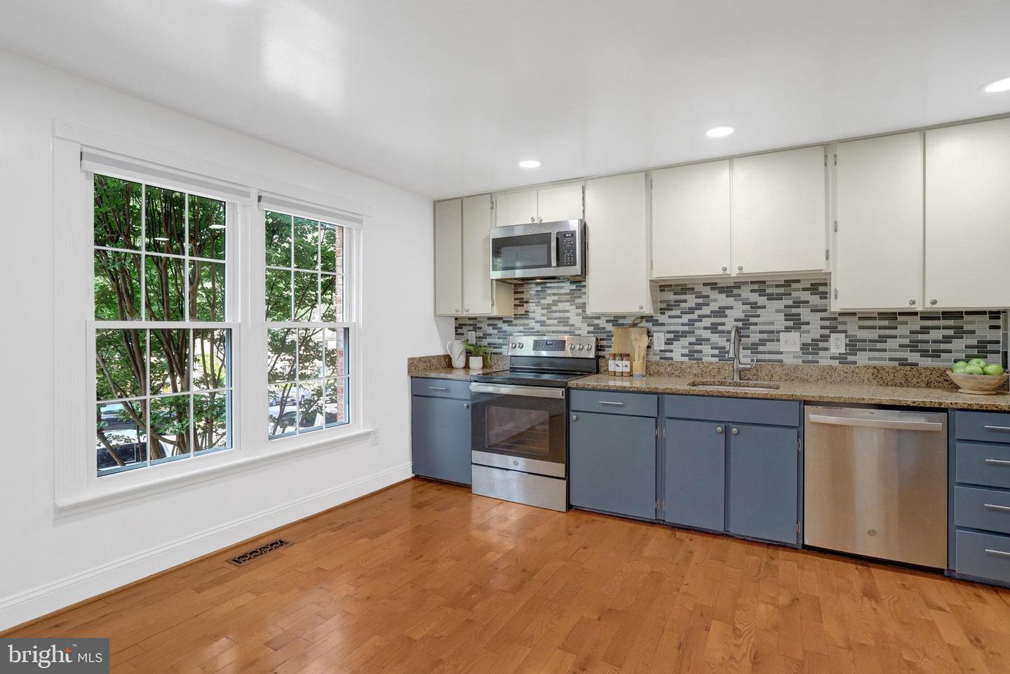 8108 RHODELL LN, SPRINGFIELD, Virginia 22153, 4 Bedrooms Bedrooms, ,3 BathroomsBathrooms,Residential,For sale,8108 RHODELL LN,VAFX2247058 MLS # VAFX2247058