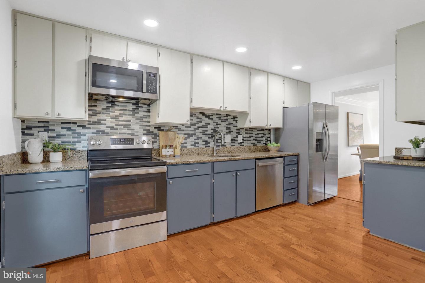 8108 RHODELL LN, SPRINGFIELD, Virginia 22153, 4 Bedrooms Bedrooms, ,3 BathroomsBathrooms,Residential,For sale,8108 RHODELL LN,VAFX2247058 MLS # VAFX2247058