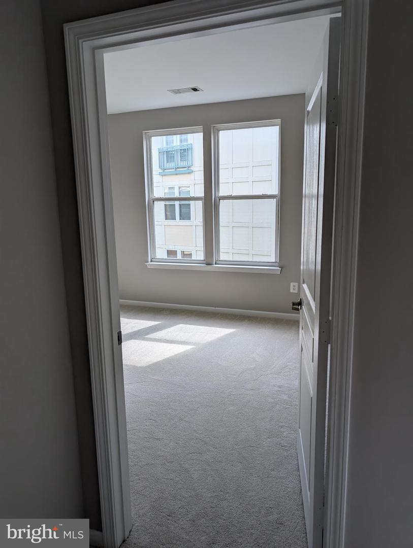 12001 MARKET ST #340, RESTON, Virginia 20190, 2 Bedrooms Bedrooms, ,2 BathroomsBathrooms,Residential,For sale,12001 MARKET ST #340,VAFX2247086 MLS # VAFX2247086