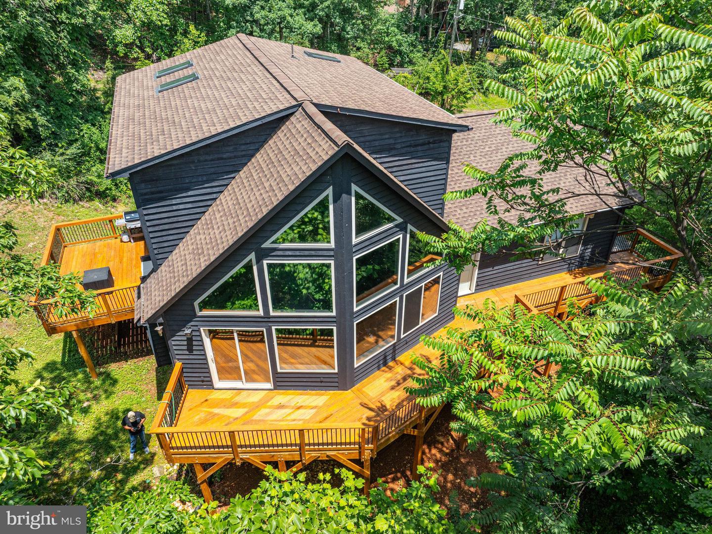 5171 SANDY STONE LN, BROAD RUN, Virginia 20137, 4 Bedrooms Bedrooms, 8 Rooms Rooms,3 BathroomsBathrooms,Residential,For sale,5171 SANDY STONE LN,VAFQ2017026 MLS # VAFQ2017026