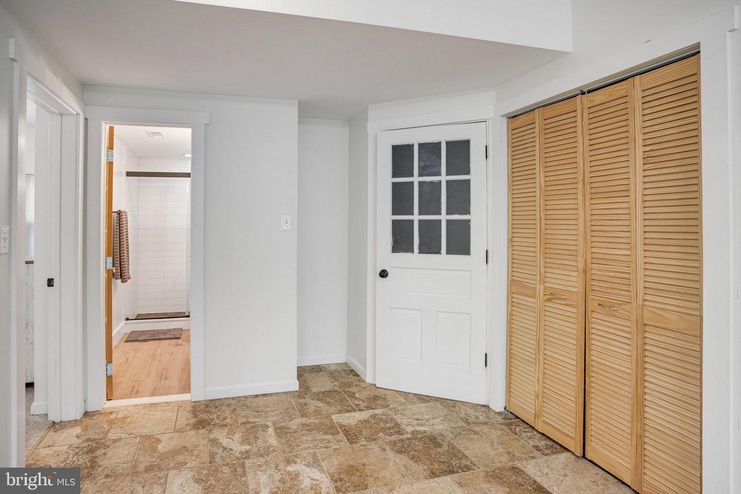 5171 SANDY STONE LN, BROAD RUN, Virginia 20137, 4 Bedrooms Bedrooms, 8 Rooms Rooms,3 BathroomsBathrooms,Residential,For sale,5171 SANDY STONE LN,VAFQ2017026 MLS # VAFQ2017026