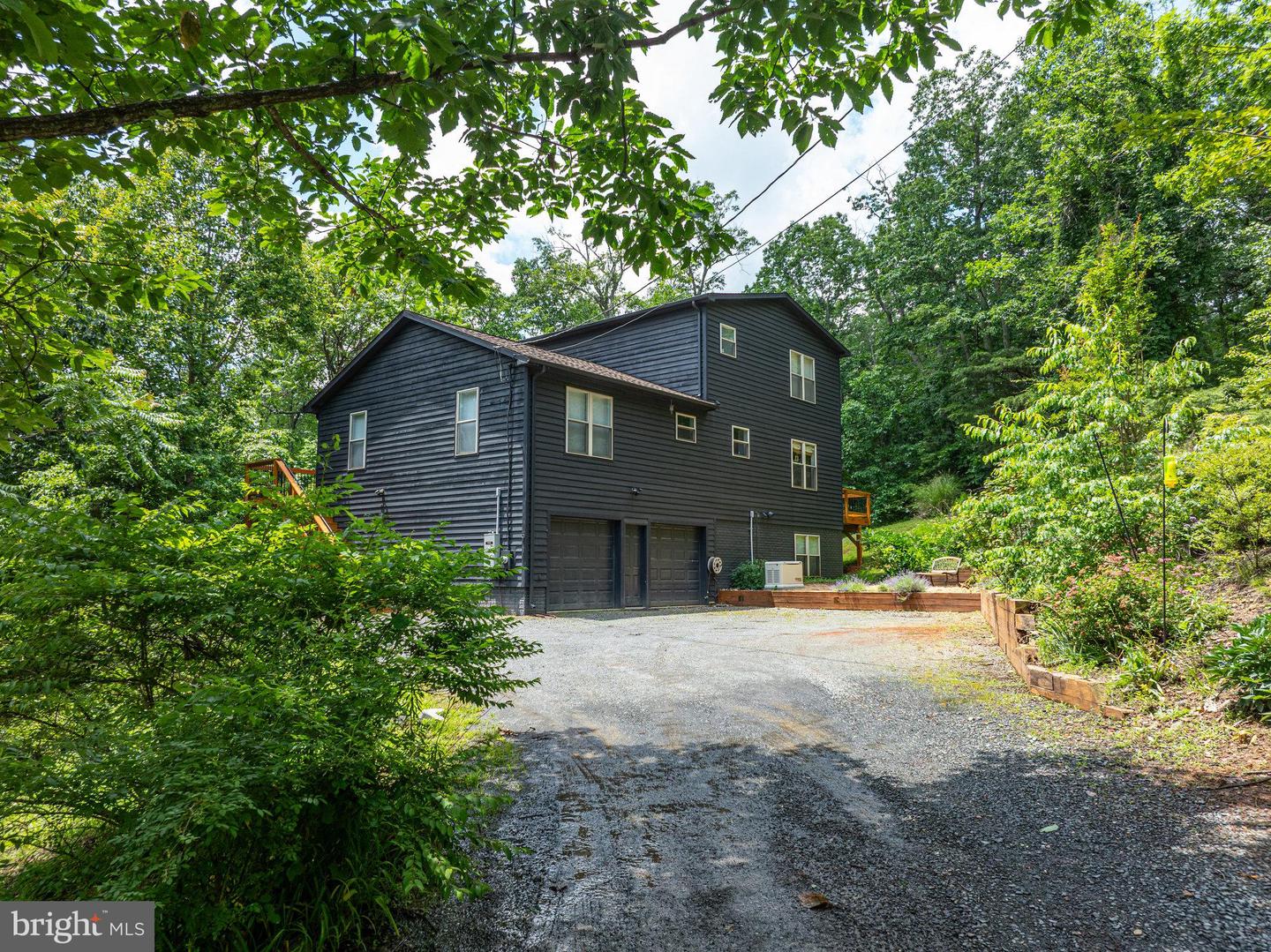 5171 SANDY STONE LN, BROAD RUN, Virginia 20137, 4 Bedrooms Bedrooms, 8 Rooms Rooms,3 BathroomsBathrooms,Residential,For sale,5171 SANDY STONE LN,VAFQ2017026 MLS # VAFQ2017026