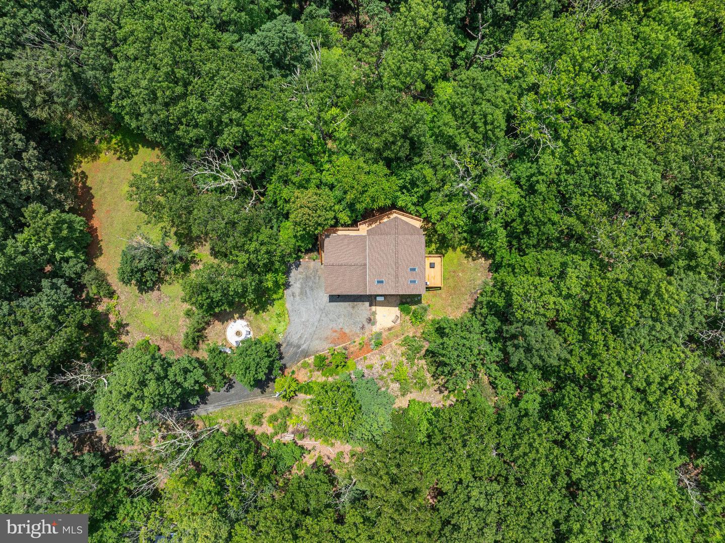 5171 SANDY STONE LN, BROAD RUN, Virginia 20137, 4 Bedrooms Bedrooms, 8 Rooms Rooms,3 BathroomsBathrooms,Residential,For sale,5171 SANDY STONE LN,VAFQ2017026 MLS # VAFQ2017026
