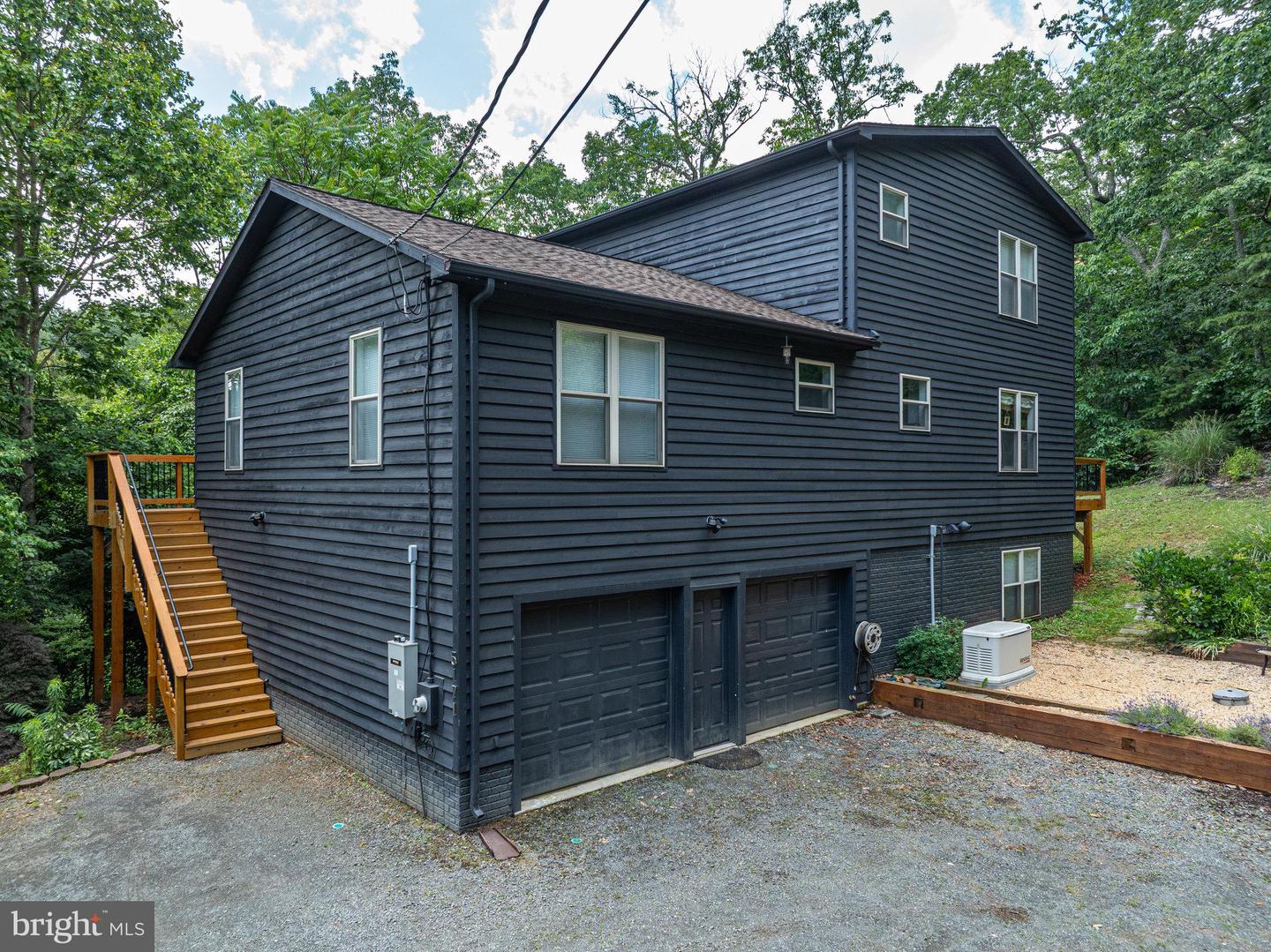 5171 SANDY STONE LN, BROAD RUN, Virginia 20137, 4 Bedrooms Bedrooms, 8 Rooms Rooms,3 BathroomsBathrooms,Residential,For sale,5171 SANDY STONE LN,VAFQ2017026 MLS # VAFQ2017026