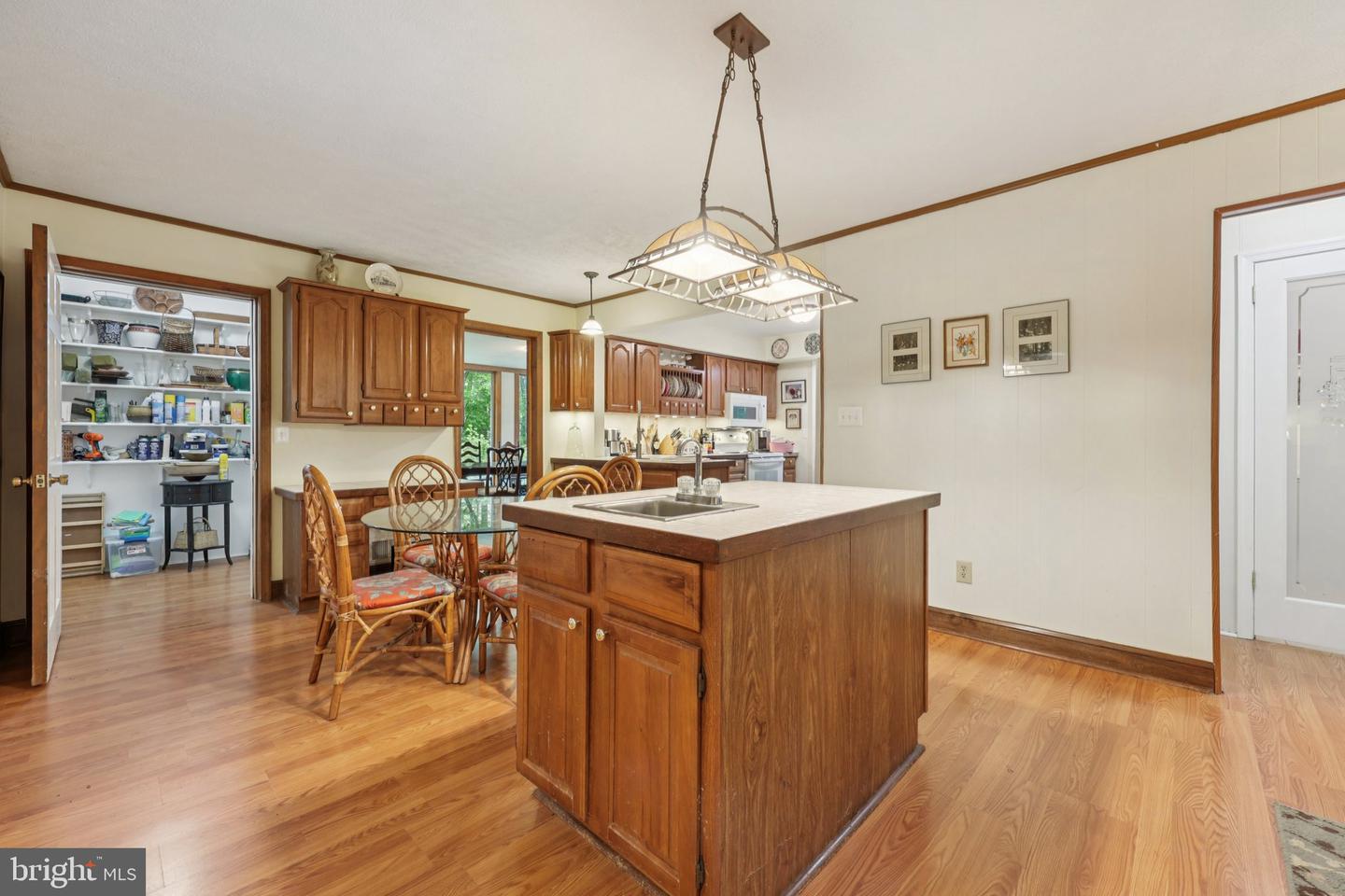 28 CLIFF RD, FRONT ROYAL, Virginia 22630, 3 Bedrooms Bedrooms, ,3 BathroomsBathrooms,Residential,For sale,28 CLIFF RD,VAWR2011432 MLS # VAWR2011432