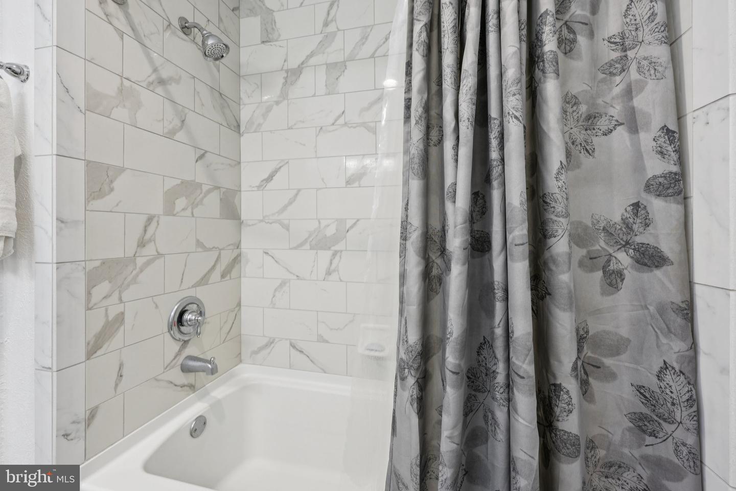 28 CLIFF RD, FRONT ROYAL, Virginia 22630, 3 Bedrooms Bedrooms, ,3 BathroomsBathrooms,Residential,For sale,28 CLIFF RD,VAWR2011432 MLS # VAWR2011432