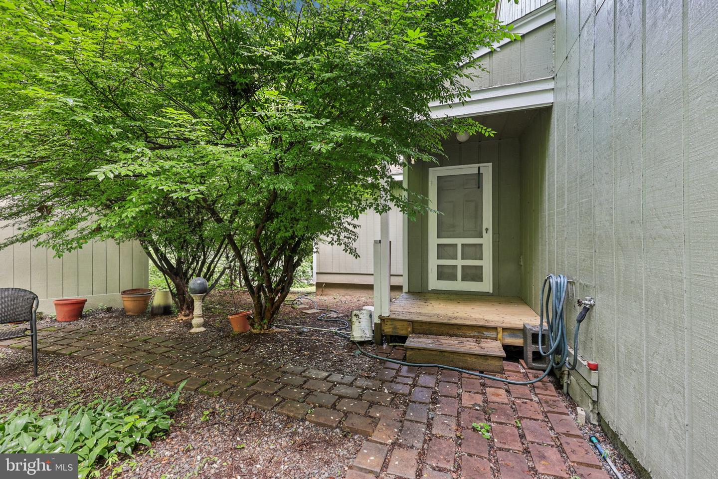 28 CLIFF RD, FRONT ROYAL, Virginia 22630, 3 Bedrooms Bedrooms, ,3 BathroomsBathrooms,Residential,For sale,28 CLIFF RD,VAWR2011432 MLS # VAWR2011432