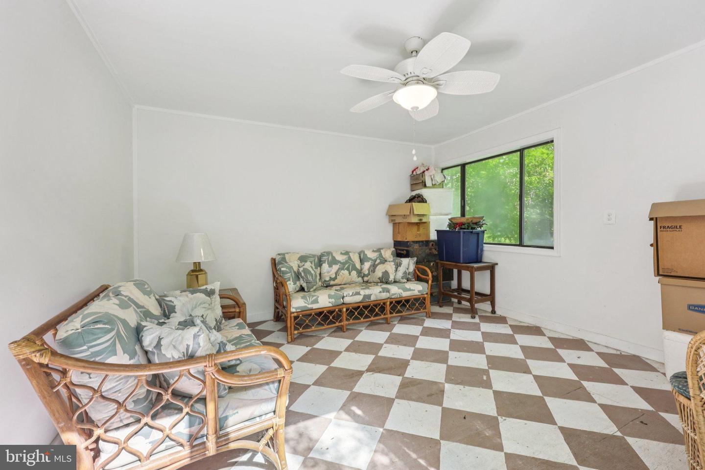 28 CLIFF RD, FRONT ROYAL, Virginia 22630, 3 Bedrooms Bedrooms, ,3 BathroomsBathrooms,Residential,For sale,28 CLIFF RD,VAWR2011432 MLS # VAWR2011432