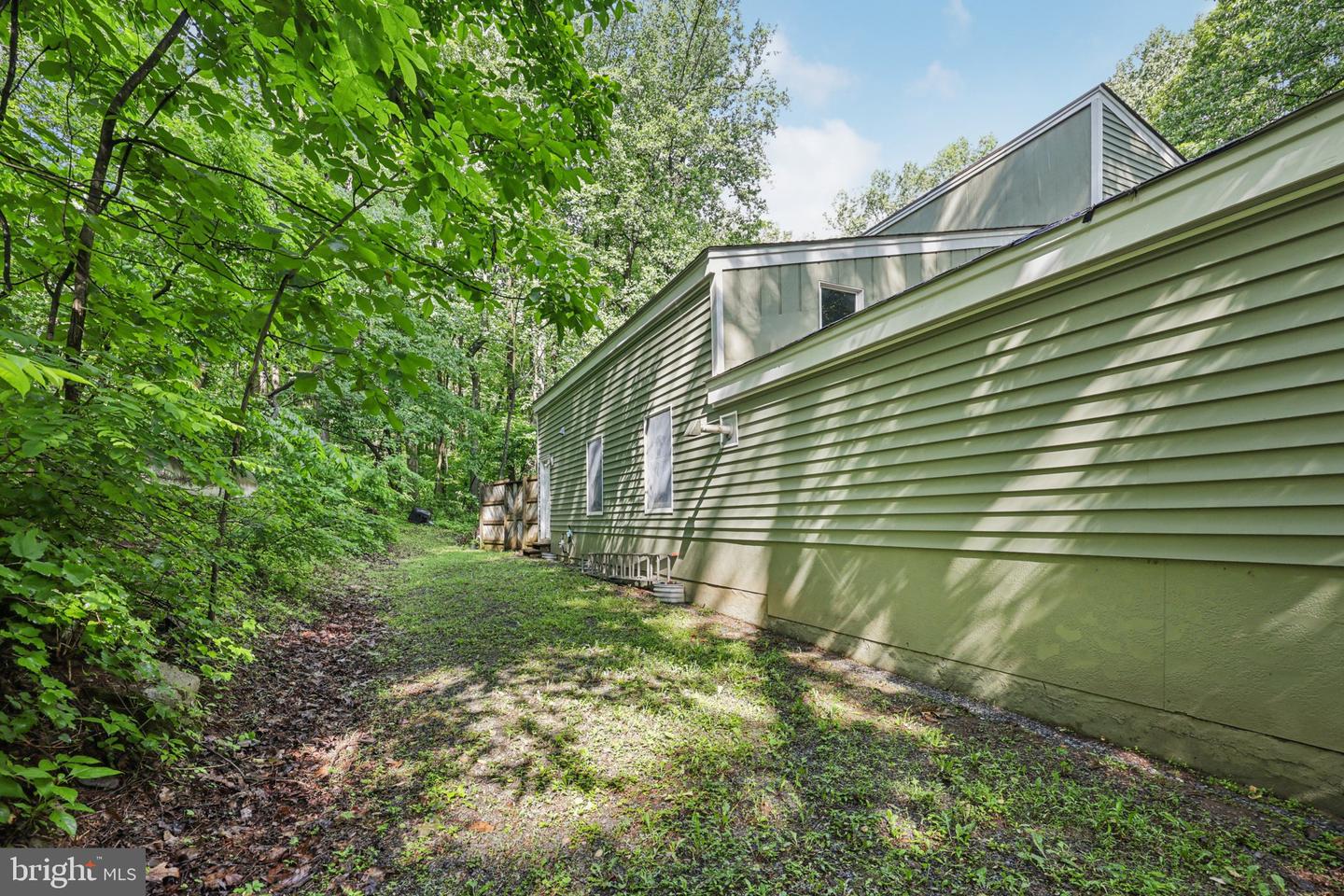28 CLIFF RD, FRONT ROYAL, Virginia 22630, 3 Bedrooms Bedrooms, ,3 BathroomsBathrooms,Residential,For sale,28 CLIFF RD,VAWR2011432 MLS # VAWR2011432