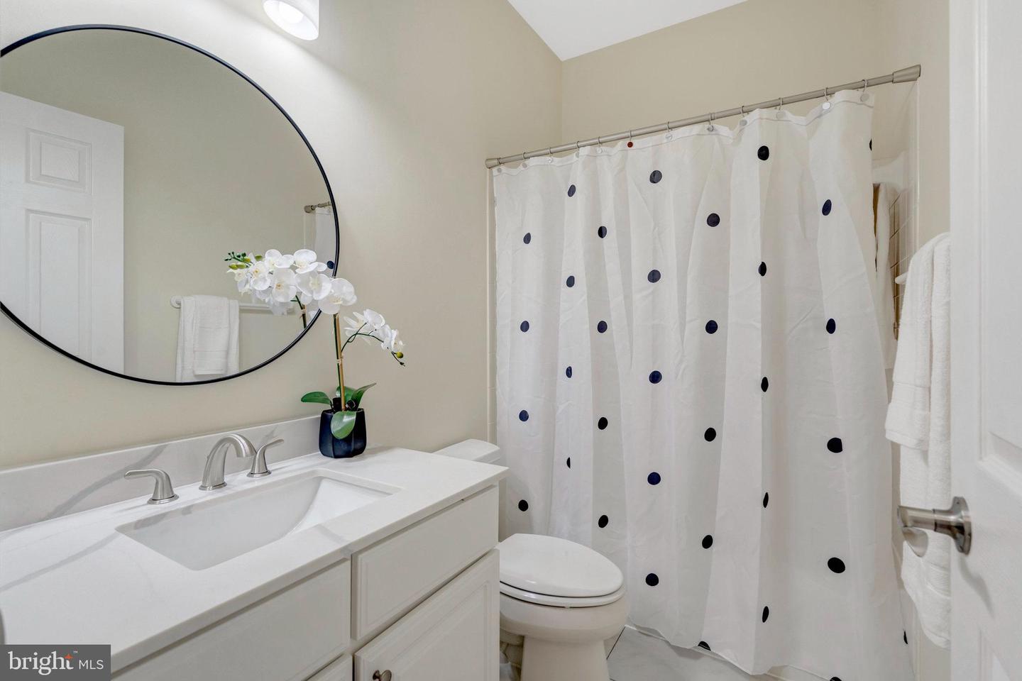 13717 CURRANT LOOP, GAINESVILLE, Virginia 20155, 3 Bedrooms Bedrooms, ,3 BathroomsBathrooms,Residential,For sale,13717 CURRANT LOOP,VAPW2096930 MLS # VAPW2096930