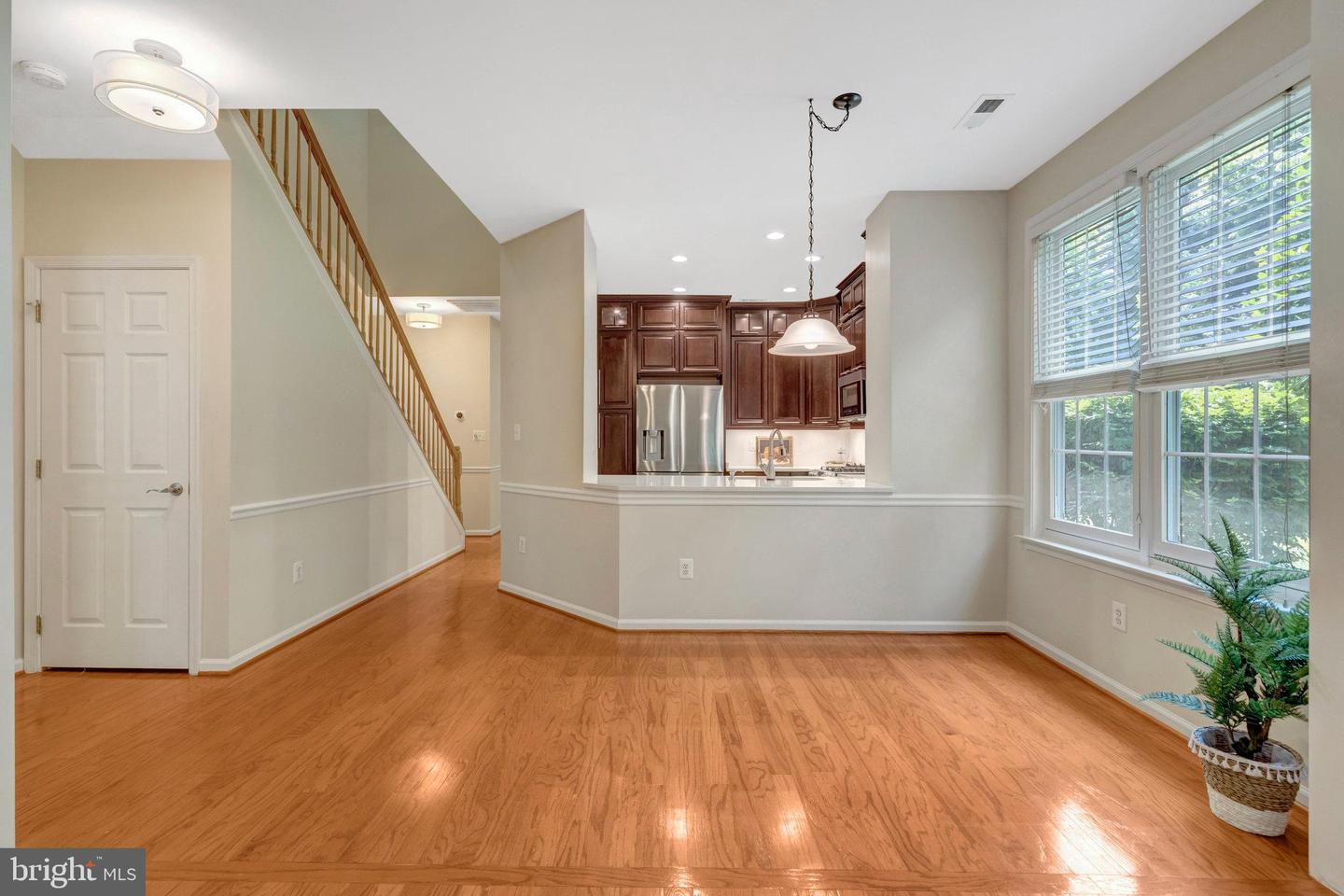 13717 CURRANT LOOP, GAINESVILLE, Virginia 20155, 3 Bedrooms Bedrooms, ,3 BathroomsBathrooms,Residential,For sale,13717 CURRANT LOOP,VAPW2096930 MLS # VAPW2096930