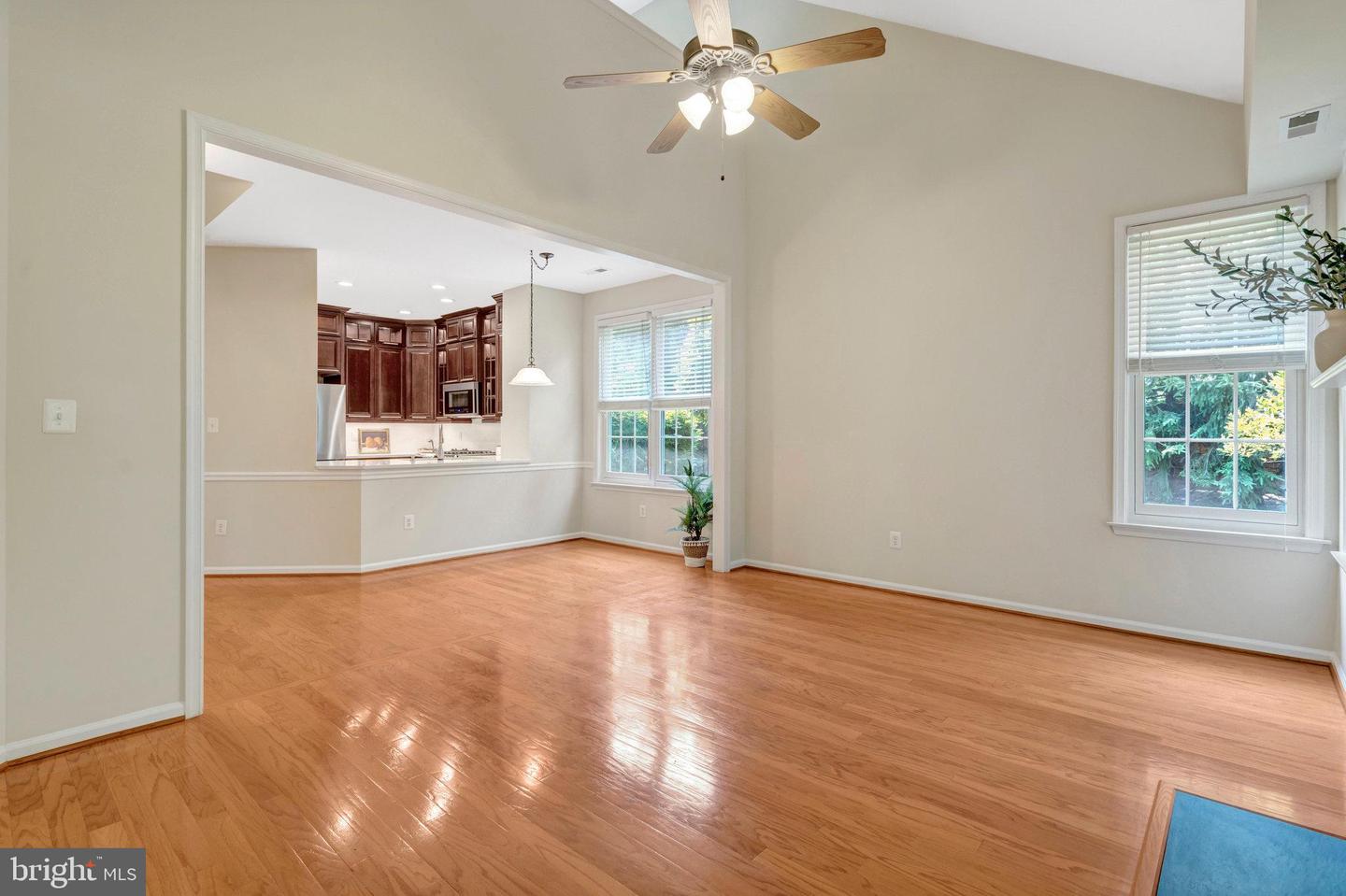 13717 CURRANT LOOP, GAINESVILLE, Virginia 20155, 3 Bedrooms Bedrooms, ,3 BathroomsBathrooms,Residential,For sale,13717 CURRANT LOOP,VAPW2096930 MLS # VAPW2096930