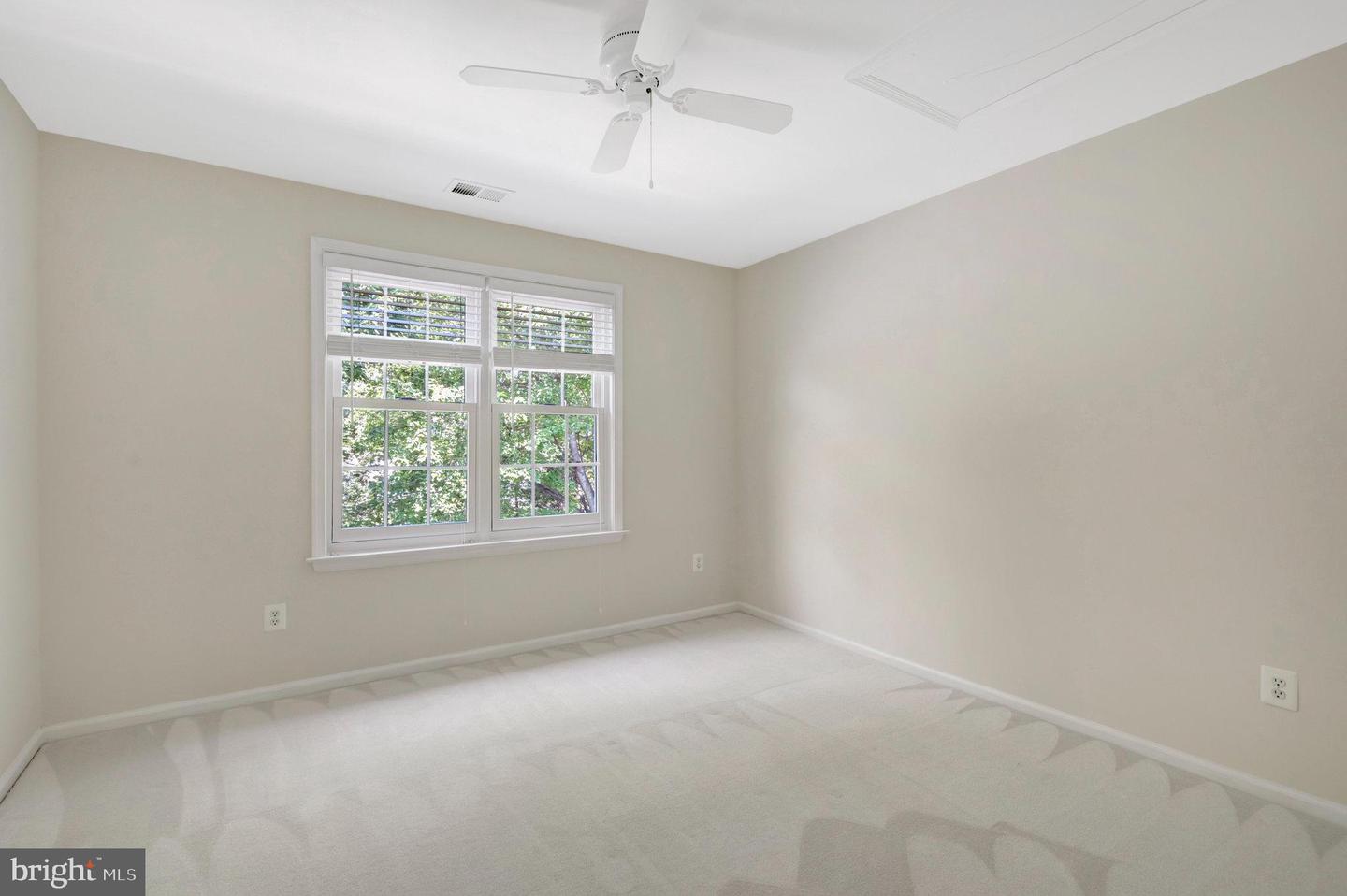 13717 CURRANT LOOP, GAINESVILLE, Virginia 20155, 3 Bedrooms Bedrooms, ,3 BathroomsBathrooms,Residential,For sale,13717 CURRANT LOOP,VAPW2096930 MLS # VAPW2096930